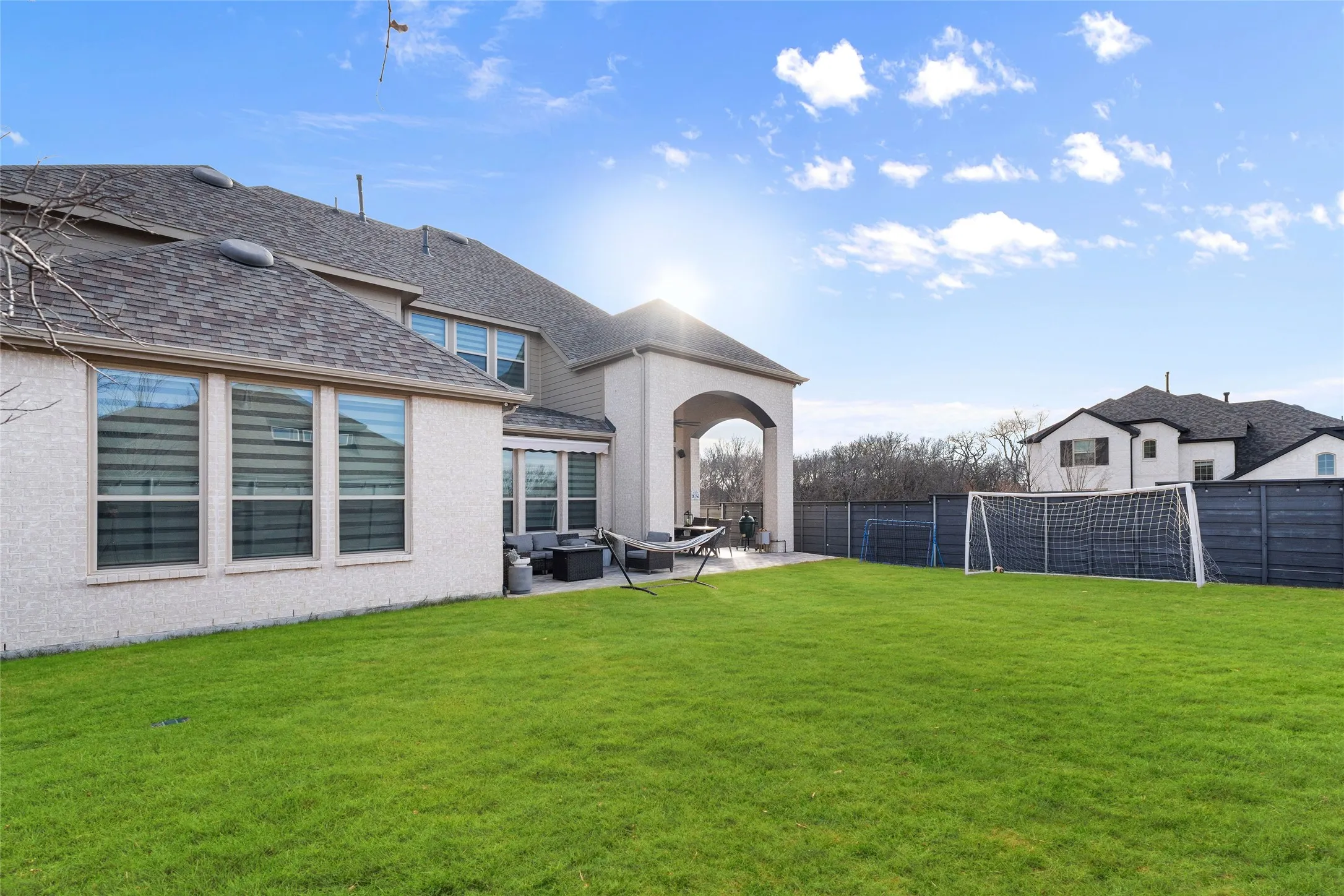 Single Family Residence For Sale in Denton County , 401 Sunnyridge Lane, Little Elm, Texas 76227, 4 Bedroom, 4 Bathroom, 3 Garage spaces, 3,447 Sqft, built in 2022, Preowned, mls#21160761, Real Estate Agent in Little Elm, Homes For Sale in Denton county, Homes For Sale in Little Elm, Realtor in Little Elm Texas, Real Estate Brokerage Independent Realty Texas, Luminita Cordes Realtor