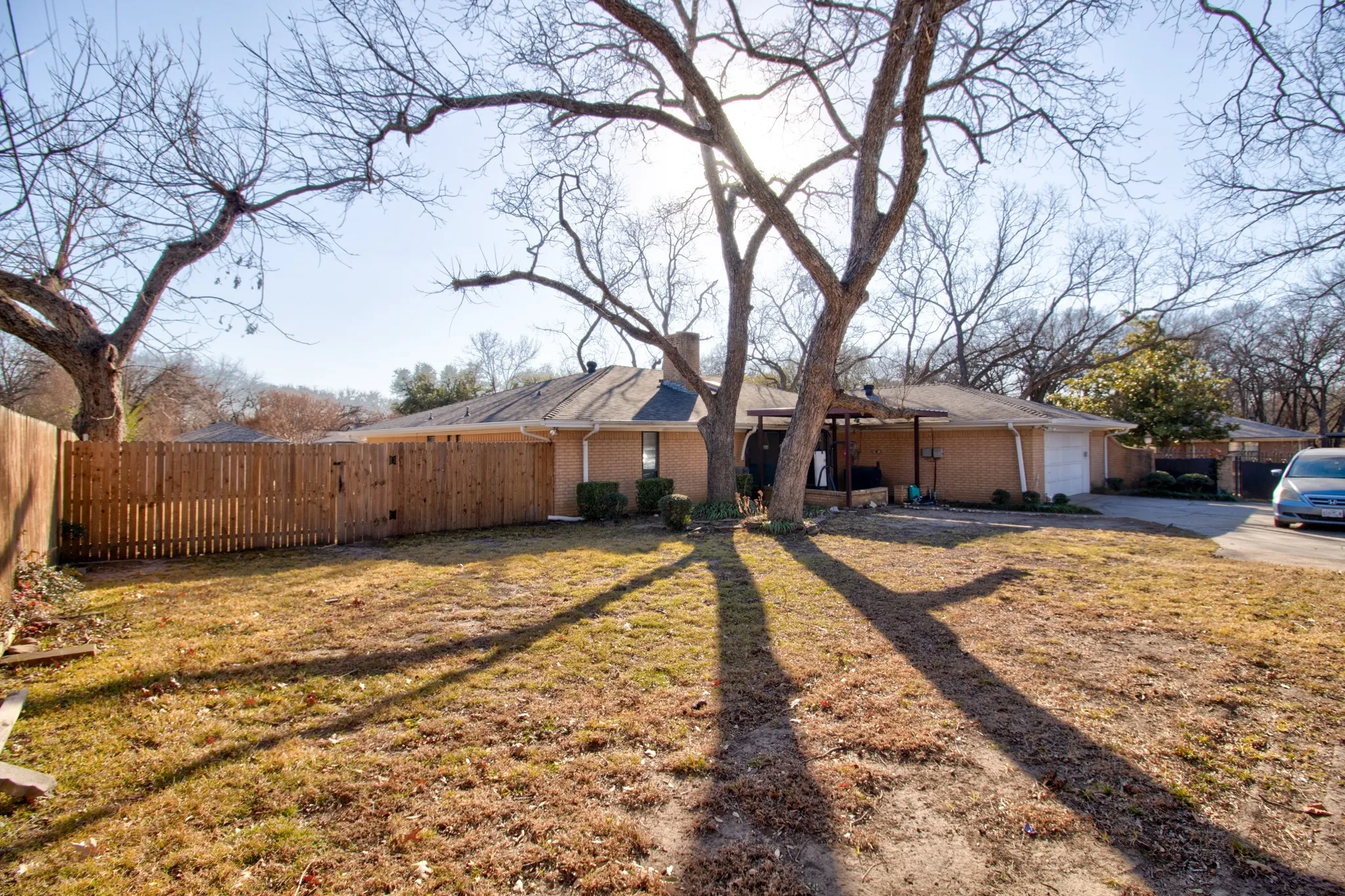 Single Family Residence For Sale in Grayson County , 2517 Nantucket Drive, Sherman, Texas 75092, 4 Bedroom, 3 Bathroom, 2 Garage spaces, 2,609 Sqft, built in 1975, Preowned, mls#21147354, Real Estate Agent in Sherman, Homes For Sale in Grayson county, Homes For Sale in Sherman, Realtor in Sherman Texas, Real Estate Brokerage Independent Realty Texas, Luminita Cordes Realtor