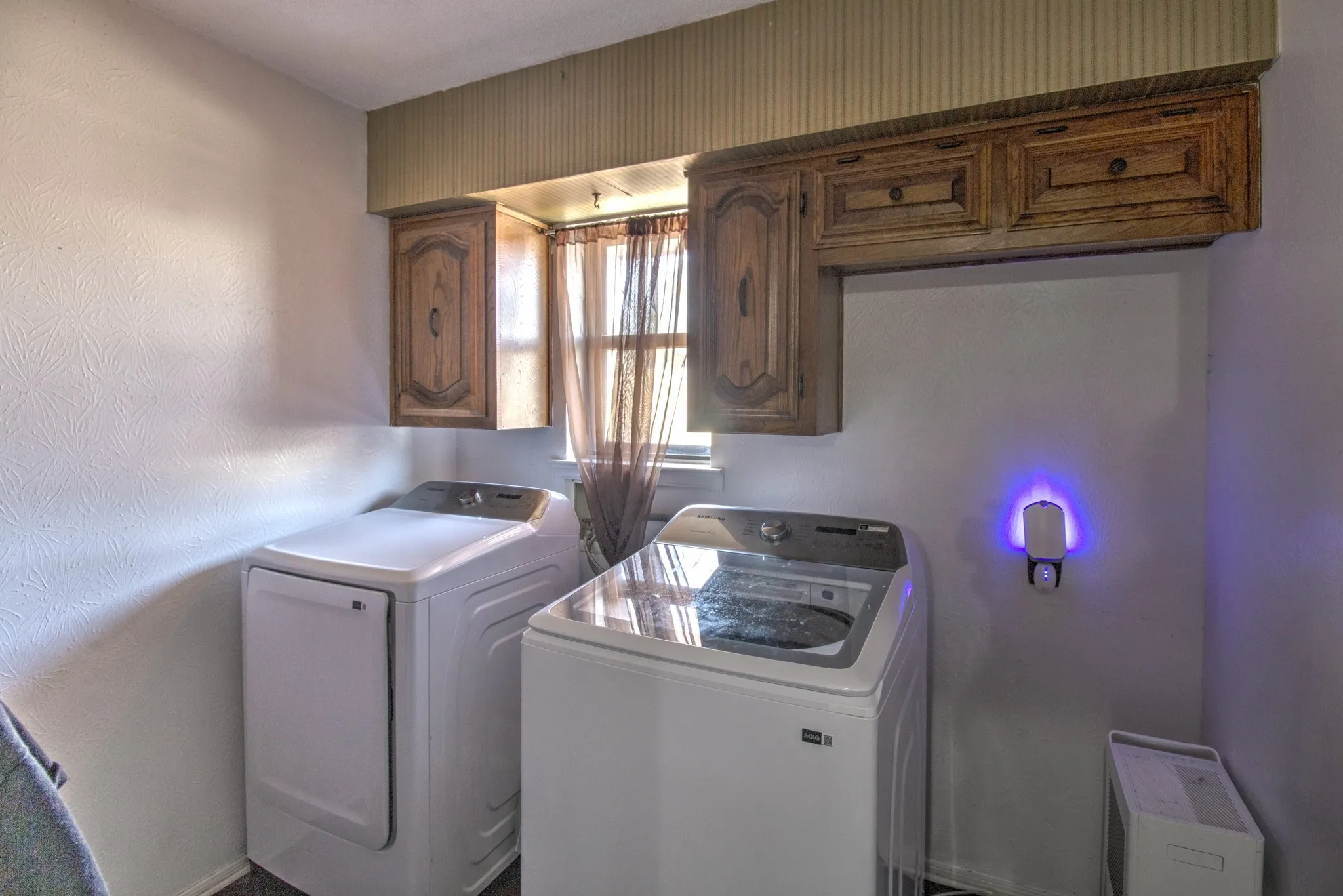 Single Family Residence For Sale in Grayson County , 2517 Nantucket Drive, Sherman, Texas 75092, 4 Bedroom, 3 Bathroom, 2 Garage spaces, 2,609 Sqft, built in 1975, Preowned, mls#21147354, Real Estate Agent in Sherman, Homes For Sale in Grayson county, Homes For Sale in Sherman, Realtor in Sherman Texas, Real Estate Brokerage Independent Realty Texas, Luminita Cordes Realtor