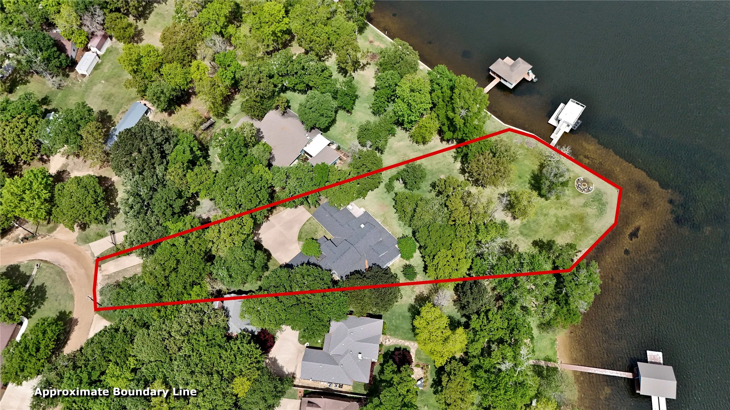Single Family Residence For Sale in Henderson County , 7811 Double Oaks Road, Athens, Texas 75752, 5 Bedroom, 4 Bathroom, 2 Garage spaces, 3,994 Sqft, built in 1993, mls#21161338, Real Estate Agent in Athens, Homes For Sale in Henderson county, Homes For Sale in Athens, Realtor in Athens Texas, Real Estate Brokerage Independent Realty Texas, Luminita Cordes Realtor