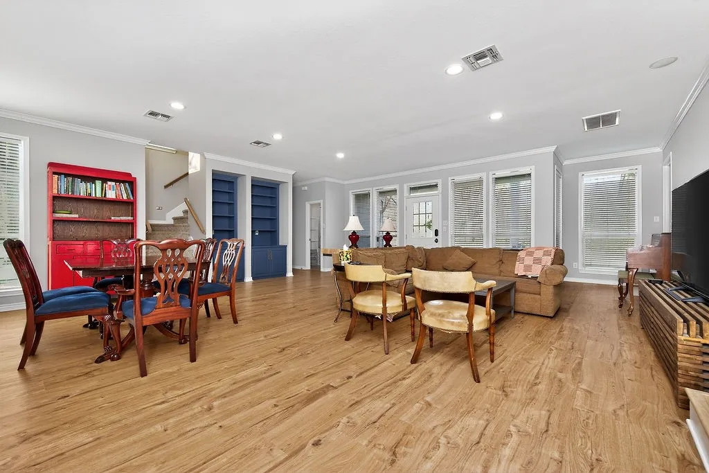 Single Family Residence For Sale in Henderson County , 7811 Double Oaks Road, Athens, Texas 75752, 5 Bedroom, 4 Bathroom, 2 Garage spaces, 3,994 Sqft, built in 1993, mls#21161338, Real Estate Agent in Athens, Homes For Sale in Henderson county, Homes For Sale in Athens, Realtor in Athens Texas, Real Estate Brokerage Independent Realty Texas, Luminita Cordes Realtor