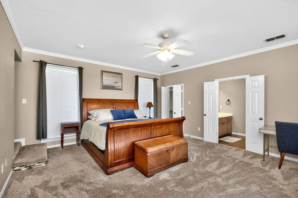 Single Family Residence For Sale in Henderson County , 7811 Double Oaks Road, Athens, Texas 75752, 5 Bedroom, 4 Bathroom, 2 Garage spaces, 3,994 Sqft, built in 1993, mls#21161338, Real Estate Agent in Athens, Homes For Sale in Henderson county, Homes For Sale in Athens, Realtor in Athens Texas, Real Estate Brokerage Independent Realty Texas, Luminita Cordes Realtor