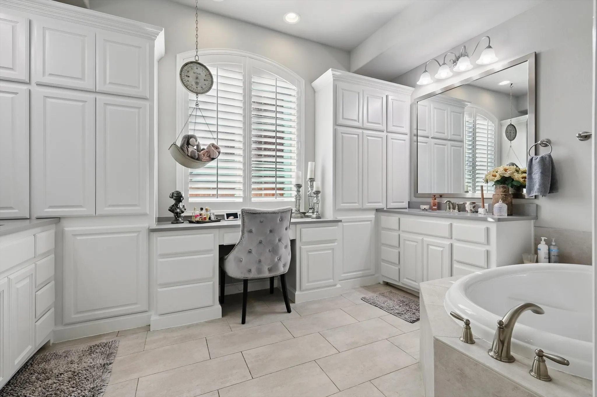 Single Family Residence For Sale in Collin County , 1120 Ellicott Drive, Celina, Texas 75009, 5 Bedroom, 7 Bathroom, 4 Garage spaces, 4,321 Sqft, built in 2017, Preowned, Price $939,999, mls#21161039, Real Estate Agent in Celina, Homes For Sale in Collin county, Homes For Sale in Celina, Realtor in Celina Texas, Real Estate Brokerage Independent Realty Texas, Luminita Cordes Realtor