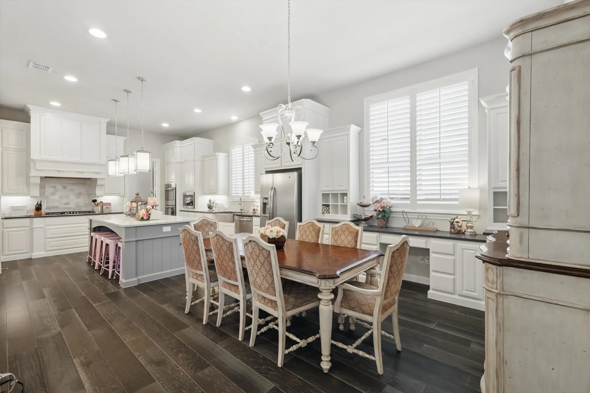 Single Family Residence For Sale in Collin County , 1120 Ellicott Drive, Celina, Texas 75009, 5 Bedroom, 7 Bathroom, 4 Garage spaces, 4,321 Sqft, built in 2017, Preowned, Price $939,999, mls#21161039, Real Estate Agent in Celina, Homes For Sale in Collin county, Homes For Sale in Celina, Realtor in Celina Texas, Real Estate Brokerage Independent Realty Texas, Luminita Cordes Realtor