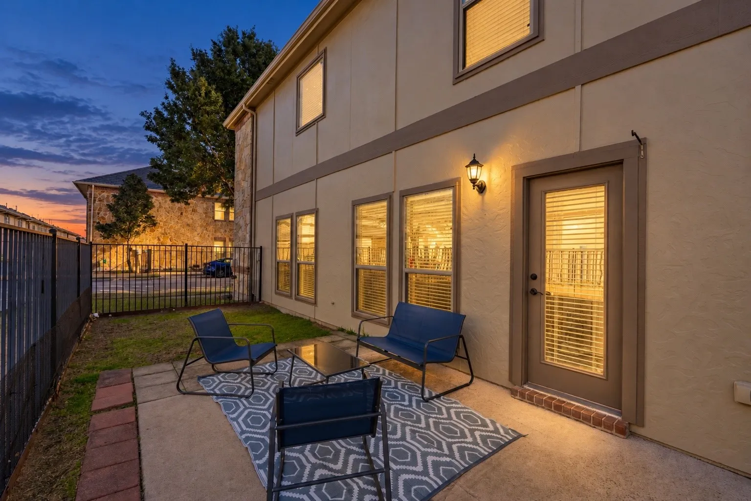 Townhouse For Sale in Collin County , 5412 Conch Train Road, Mc Kinney, Texas 75070, 3 Bedroom, 3 Bathroom, 2 Garage spaces, 2,034 Sqft, built in 2006, Preowned, mls#21152853, Real Estate Agent in Mc Kinney, Homes For Sale in Collin county, Homes For Sale in Mc Kinney, Realtor in Mc Kinney Texas, Real Estate Brokerage Independent Realty Texas, Luminita Cordes Realtor