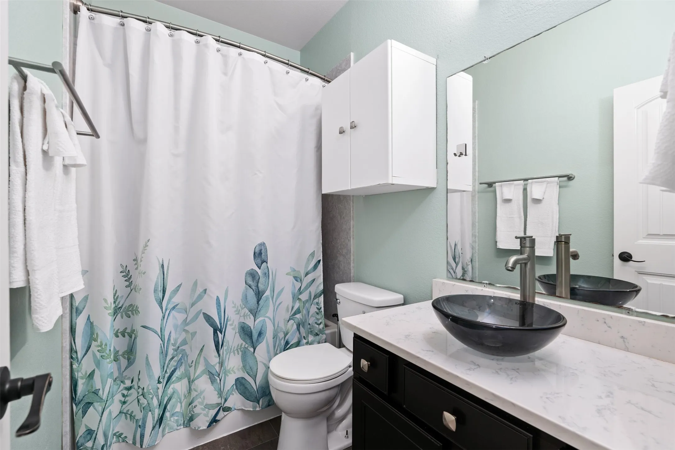 Townhouse For Sale in Collin County , 5412 Conch Train Road, Mc Kinney, Texas 75070, 3 Bedroom, 3 Bathroom, 2 Garage spaces, 2,034 Sqft, built in 2006, Preowned, mls#21152853, Real Estate Agent in Mc Kinney, Homes For Sale in Collin county, Homes For Sale in Mc Kinney, Realtor in Mc Kinney Texas, Real Estate Brokerage Independent Realty Texas, Luminita Cordes Realtor