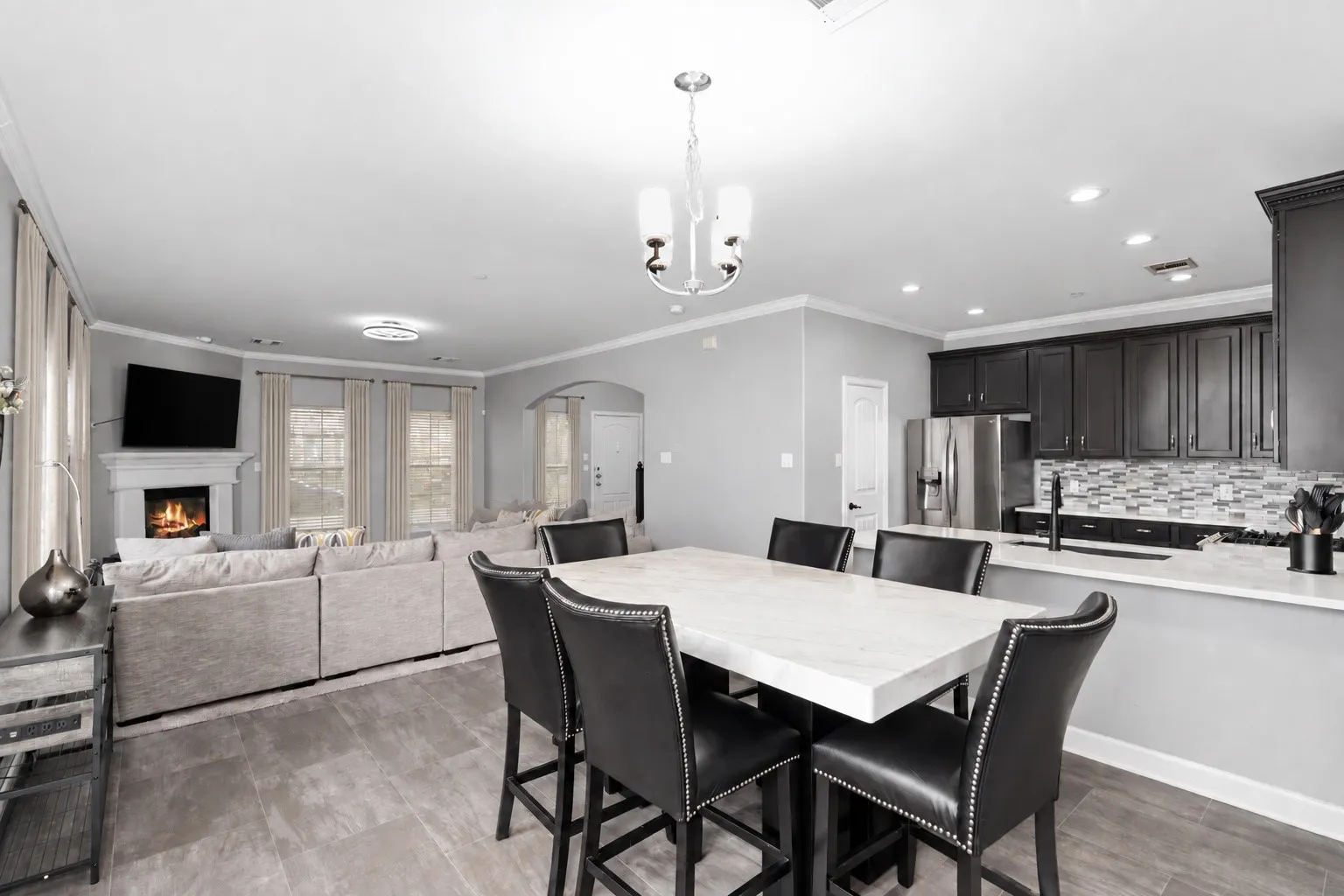 Townhouse For Sale in Collin County , 5412 Conch Train Road, Mc Kinney, Texas 75070, 3 Bedroom, 3 Bathroom, 2 Garage spaces, 2,034 Sqft, built in 2006, Preowned, mls#21152853, Real Estate Agent in Mc Kinney, Homes For Sale in Collin county, Homes For Sale in Mc Kinney, Realtor in Mc Kinney Texas, Real Estate Brokerage Independent Realty Texas, Luminita Cordes Realtor