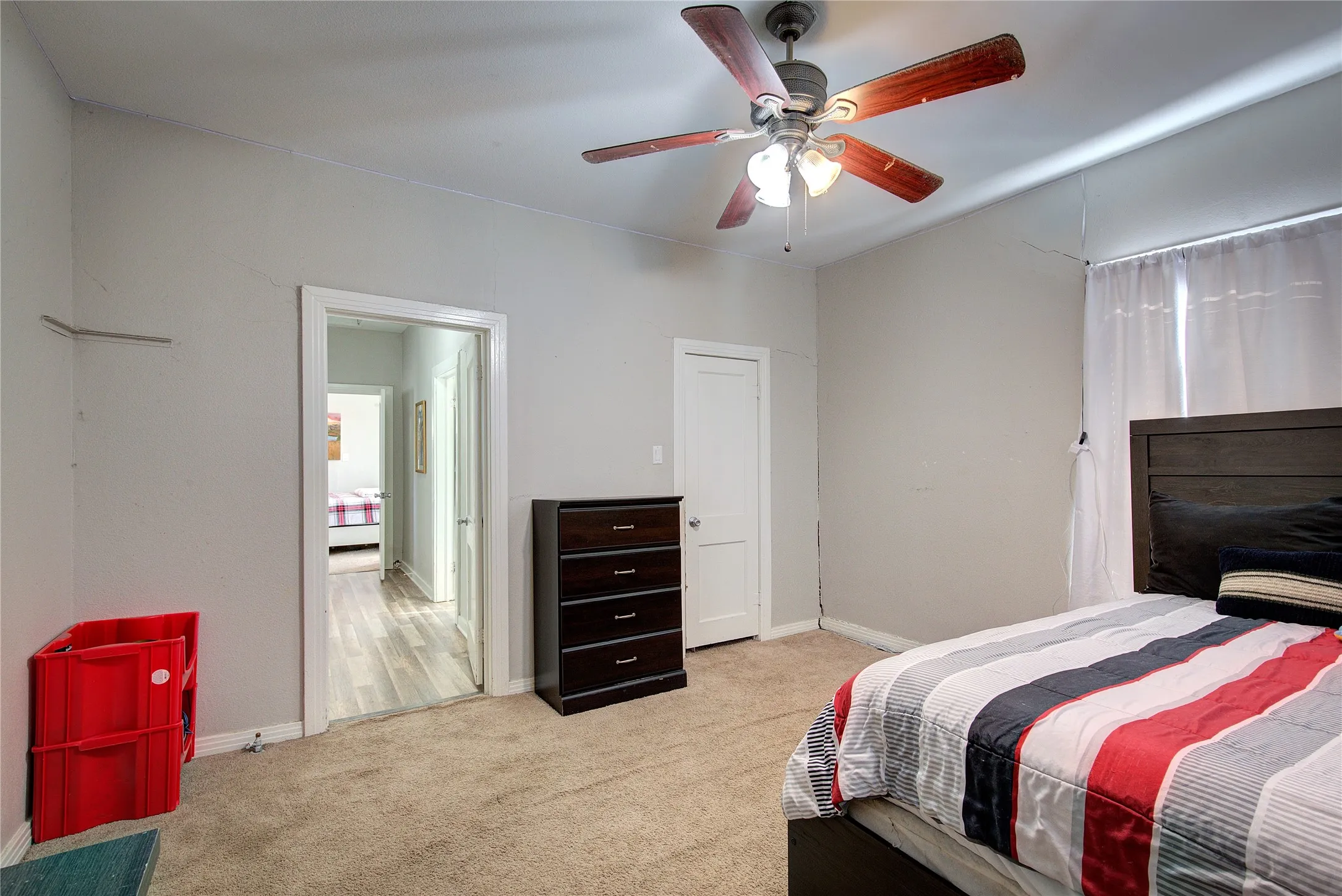 Single Family Residence For Sale in Hopkins County , 50 County Road 3557, Sulphur Bluff, Texas 75481, 3 Bedroom, 1 Bathroom, Garage spaces, 1,450 Sqft, built in 1920, Preowned, mls#21160816, Real Estate Agent in Sulphur Bluff, Homes For Sale in Hopkins county, Homes For Sale in Sulphur Bluff, Realtor in Sulphur Bluff Texas, Real Estate Brokerage Independent Realty Texas, Luminita Cordes Realtor