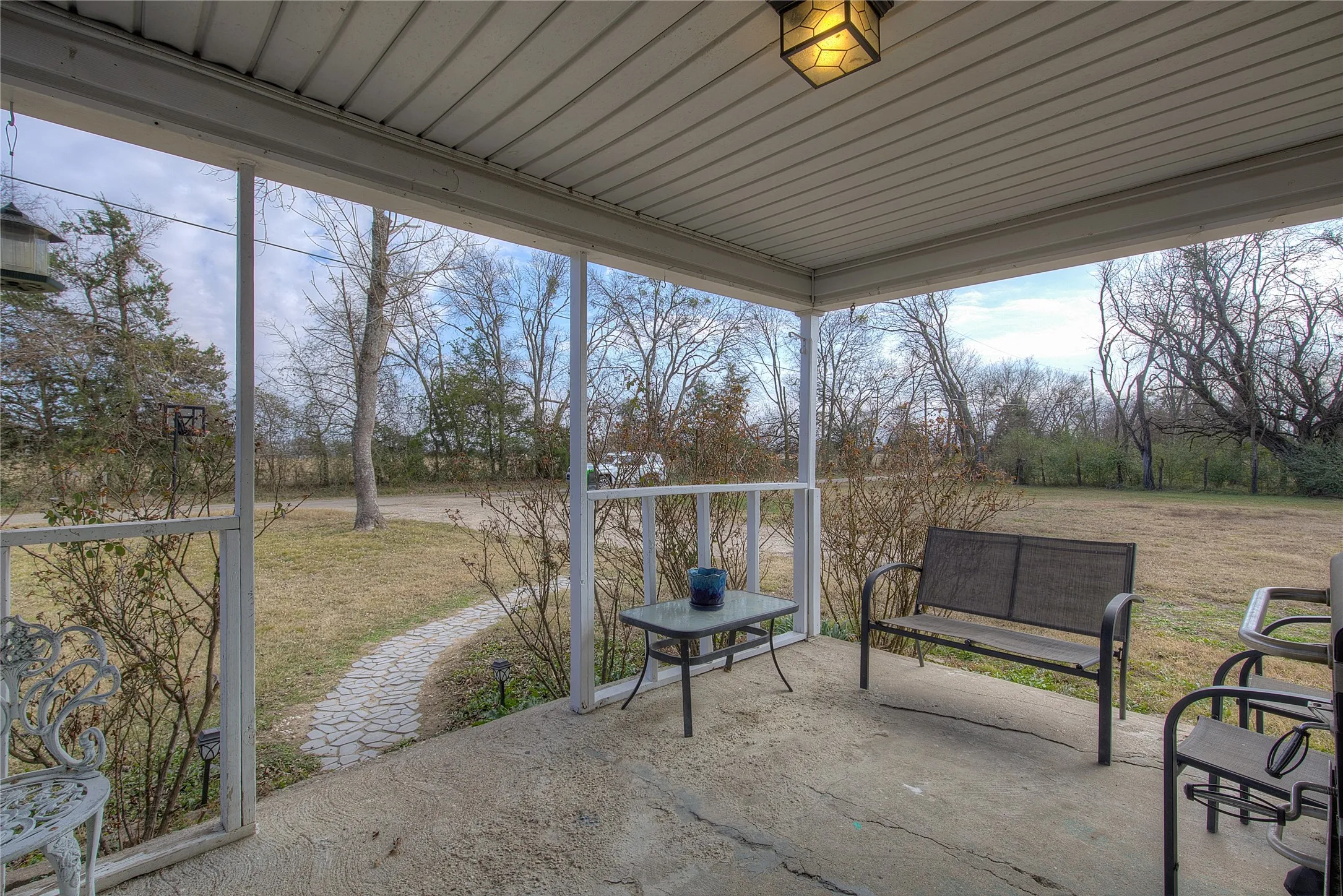 Single Family Residence For Sale in Hopkins County , 50 County Road 3557, Sulphur Bluff, Texas 75481, 3 Bedroom, 1 Bathroom, Garage spaces, 1,450 Sqft, built in 1920, Preowned, mls#21160816, Real Estate Agent in Sulphur Bluff, Homes For Sale in Hopkins county, Homes For Sale in Sulphur Bluff, Realtor in Sulphur Bluff Texas, Real Estate Brokerage Independent Realty Texas, Luminita Cordes Realtor