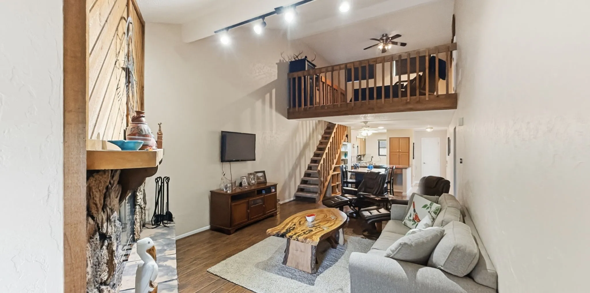 Condominium For Sale in Palo Pinto County , 3037 Hells Gate Loop C208, Possum Kingdom Lake, Texas 76475, 3 Bedrooms, 2 Bathrooms, Garage spaces, 1,340 Sqft, built in 1988, Preowned, Price $330,000, mls#21132412, Real Estate Agent in Possum Kingdom Lake, Homes For Sale in Palo Pinto county, Homes For Sale in Possum Kingdom Lake, Realtor in Possum Kingdom Lake Texas, Real Estate Brokerage Independent Realty Texas, Luminita Cordes Realtor