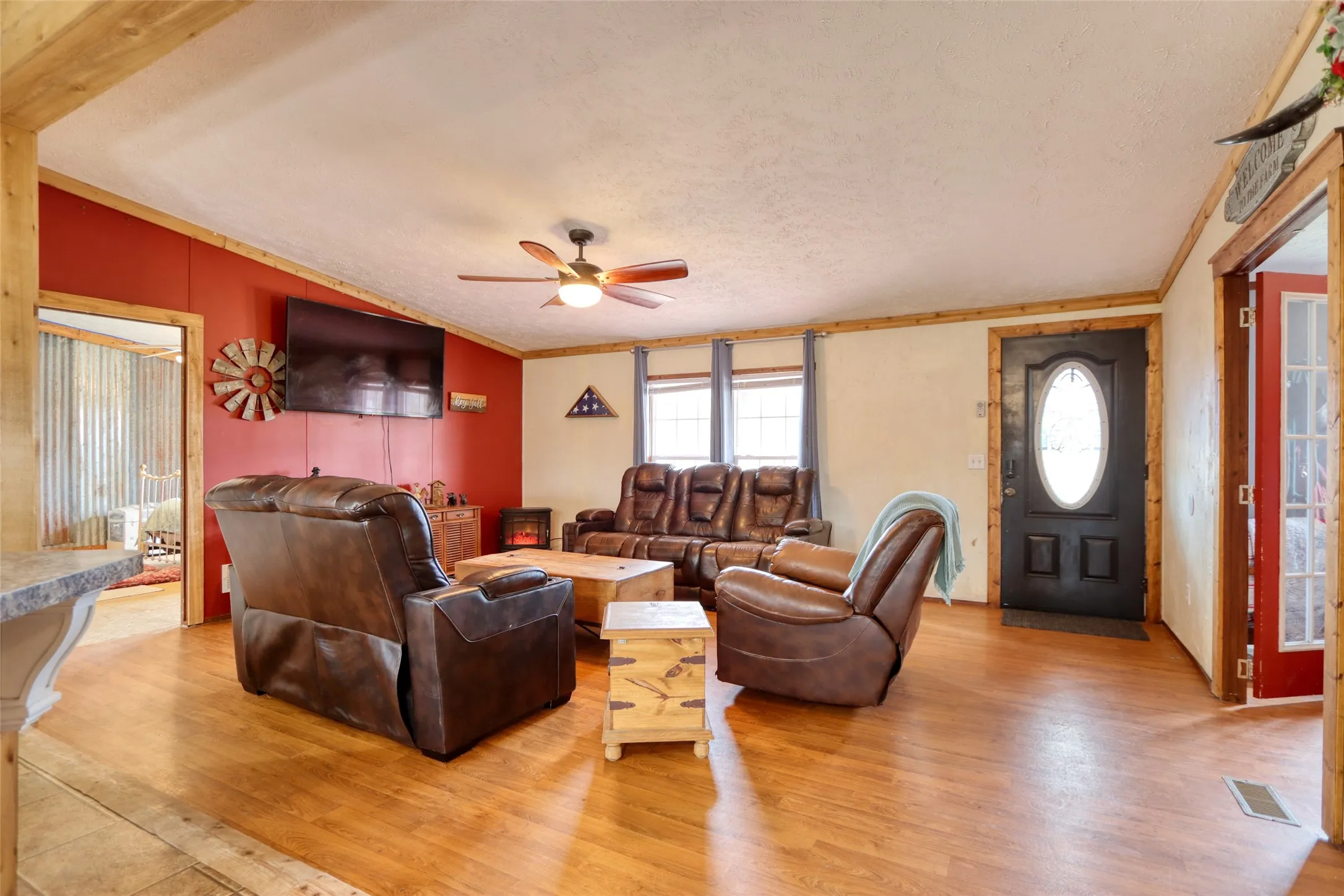 Mobile Home For Sale in Hill County , 408 HCR 1414, Blum, Texas 76627, 3 Bedroom, 2 Bathroom, Garage spaces, 2,136 Sqft, built in 2009, mls#21159620, Real Estate Agent in Blum, Homes For Sale in Hill county, Homes For Sale in Blum, Realtor in Blum Texas, Real Estate Brokerage Independent Realty Texas, Luminita Cordes Realtor
