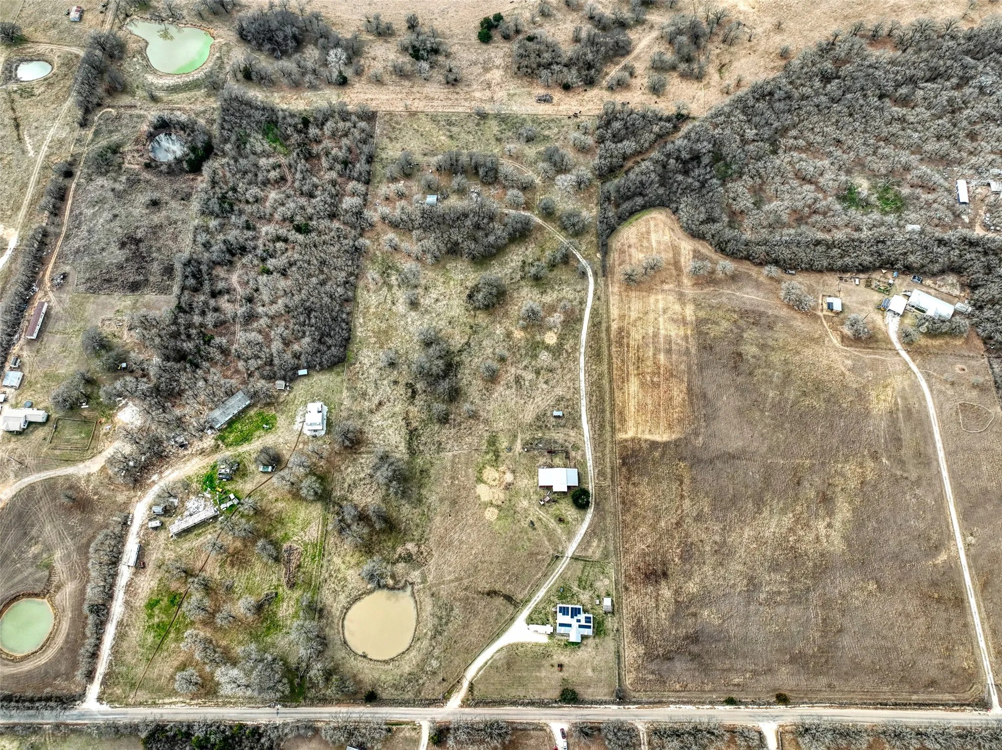 Mobile Home For Sale in Hill County , 408 HCR 1414, Blum, Texas 76627, 3 Bedroom, 2 Bathroom, Garage spaces, 2,136 Sqft, built in 2009, mls#21159620, Real Estate Agent in Blum, Homes For Sale in Hill county, Homes For Sale in Blum, Realtor in Blum Texas, Real Estate Brokerage Independent Realty Texas, Luminita Cordes Realtor