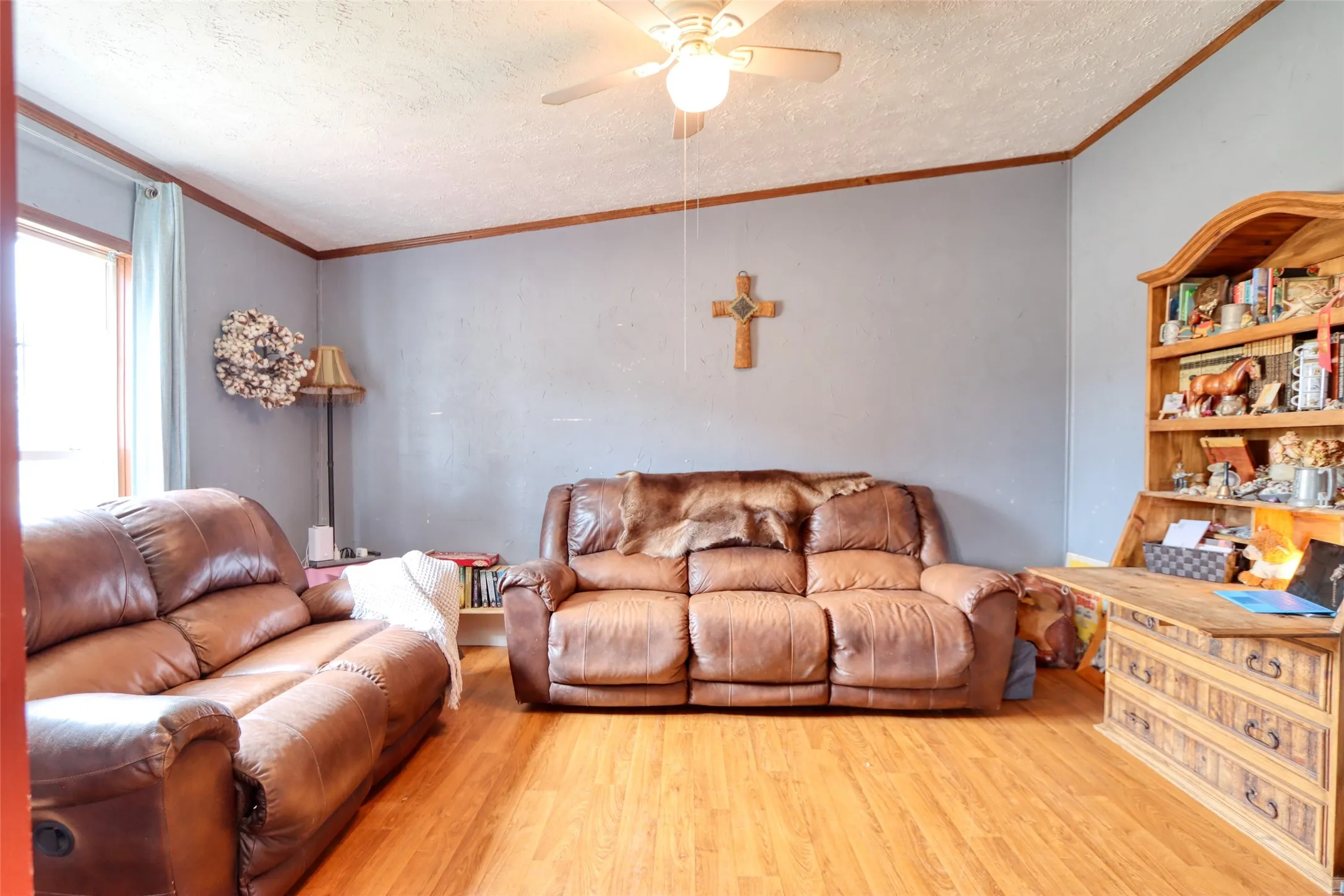 Mobile Home For Sale in Hill County , 408 HCR 1414, Blum, Texas 76627, 3 Bedroom, 2 Bathroom, Garage spaces, 2,136 Sqft, built in 2009, mls#21159620, Real Estate Agent in Blum, Homes For Sale in Hill county, Homes For Sale in Blum, Realtor in Blum Texas, Real Estate Brokerage Independent Realty Texas, Luminita Cordes Realtor