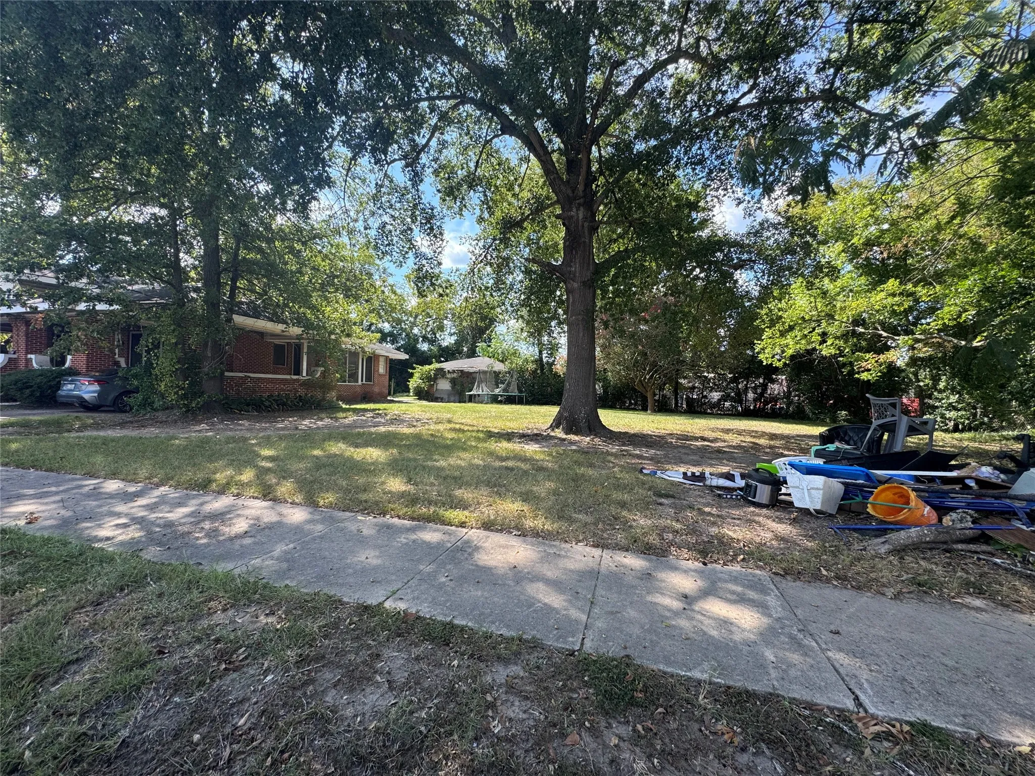Single Family Residence For Sale in Angelina County , 521 N 1st Street, Lufkin, Texas 75901, 3 Bedrooms, 2 Bathrooms, Garage spaces, 2,330 Sqft, built in 1930, Price $80,000, mls#21161458, Real Estate Agent in Lufkin, Homes For Sale in Angelina county, Homes For Sale in Lufkin, Realtor in Lufkin Texas, Real Estate Brokerage Independent Realty Texas, Luminita Cordes Realtor