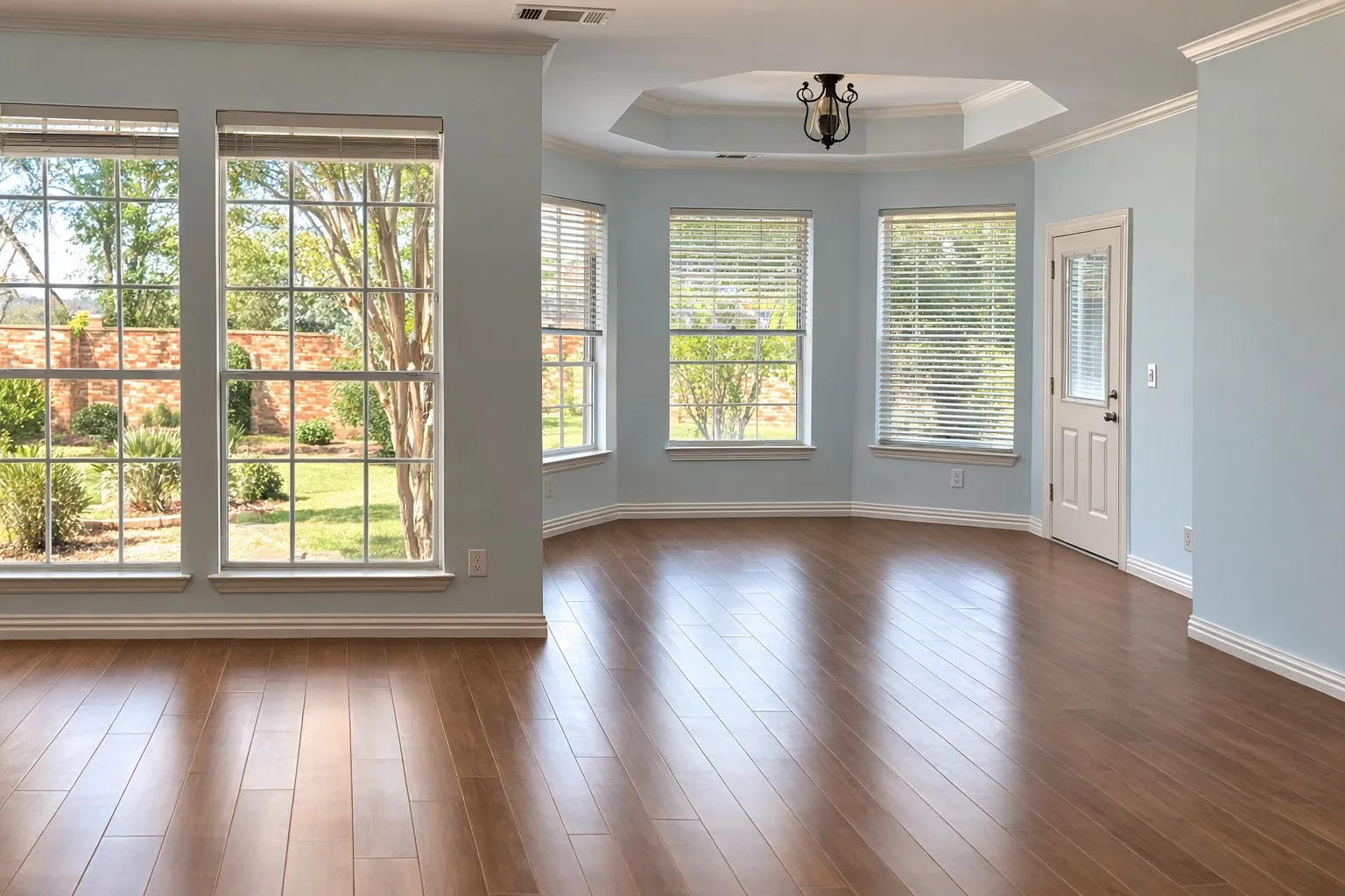 Single Family Residence For Rent in Tarrant County , 1308 Normandy Drive, Southlake, Texas 76092, 4 Bedroom, 5 Bathroom, 3 Garage spaces, 4,158 Sqft, built in 1994, mls#21161510, Real Estate Agent in Southlake, Homes For Rent in Tarrant county, Homes For Rent in Southlake, Realtor in Southlake Texas, Real Estate Brokerage Independent Realty Texas, Luminita Cordes Realtor