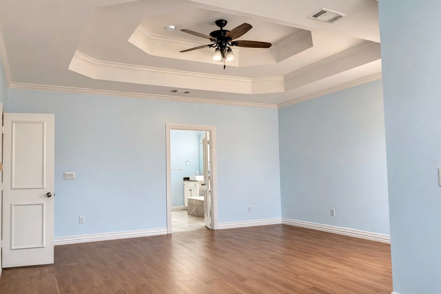 Single Family Residence For Rent in Tarrant County , 1308 Normandy Drive, Southlake, Texas 76092, 4 Bedroom, 5 Bathroom, 3 Garage spaces, 4,158 Sqft, built in 1994, mls#21161510, Real Estate Agent in Southlake, Homes For Rent in Tarrant county, Homes For Rent in Southlake, Realtor in Southlake Texas, Real Estate Brokerage Independent Realty Texas, Luminita Cordes Realtor