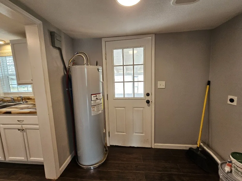Single Family Residence For Sale in Johnson County , 207 Pine Street, Keene, Texas 76059, 2 Bedroom, 1 Bathroom, Garage spaces, 968 Sqft, built in 1970, mls#21161527, Real Estate Agent in Keene, Homes For Sale in Johnson county, Homes For Sale in Keene, Realtor in Keene Texas, Real Estate Brokerage Independent Realty Texas, Luminita Cordes Realtor