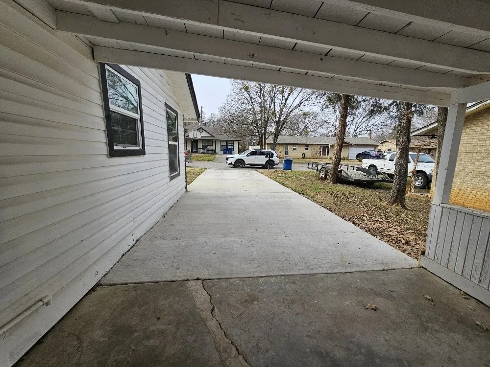 Single Family Residence For Sale in Johnson County , 207 Pine Street, Keene, Texas 76059, 2 Bedroom, 1 Bathroom, Garage spaces, 968 Sqft, built in 1970, mls#21161527, Real Estate Agent in Keene, Homes For Sale in Johnson county, Homes For Sale in Keene, Realtor in Keene Texas, Real Estate Brokerage Independent Realty Texas, Luminita Cordes Realtor