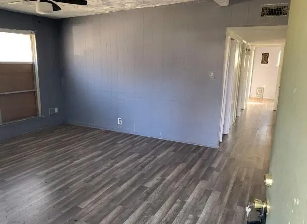 Single Family Residence For Sale in Tarrant County , 4604 Reed Street, Fort Worth, Texas 76119, 3 Bedroom, 2 Bathroom, Garage spaces, 1,546 Sqft, built in 1958, mls#21161556, Real Estate Agent in Fort Worth, Homes For Sale in Tarrant county, Homes For Sale in Fort Worth, Realtor in Fort Worth Texas, Real Estate Brokerage Independent Realty Texas, Luminita Cordes Realtor