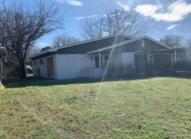 Single Family Residence For Sale in Tarrant County , 4604 Reed Street, Fort Worth, Texas 76119, 3 Bedroom, 2 Bathroom, Garage spaces, 1,546 Sqft, built in 1958, mls#21161556, Real Estate Agent in Fort Worth, Homes For Sale in Tarrant county, Homes For Sale in Fort Worth, Realtor in Fort Worth Texas, Real Estate Brokerage Independent Realty Texas, Luminita Cordes Realtor