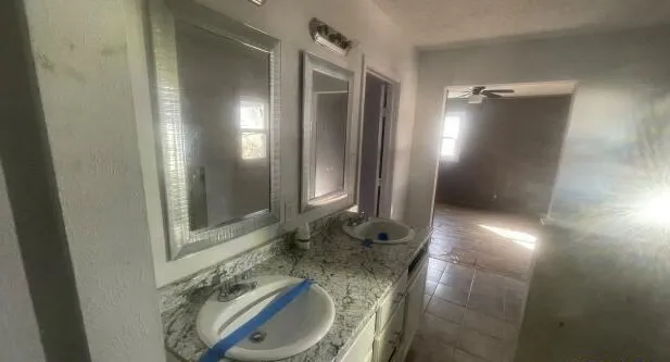 Single Family Residence For Sale in Tarrant County , 4604 Reed Street, Fort Worth, Texas 76119, 3 Bedroom, 2 Bathroom, Garage spaces, 1,546 Sqft, built in 1958, mls#21161556, Real Estate Agent in Fort Worth, Homes For Sale in Tarrant county, Homes For Sale in Fort Worth, Realtor in Fort Worth Texas, Real Estate Brokerage Independent Realty Texas, Luminita Cordes Realtor