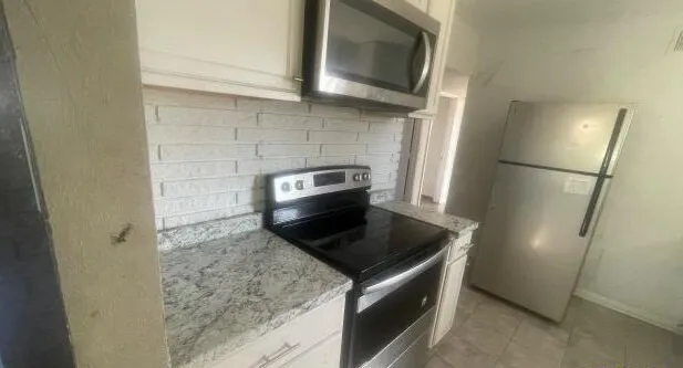 Single Family Residence For Sale in Tarrant County , 4604 Reed Street, Fort Worth, Texas 76119, 3 Bedroom, 2 Bathroom, Garage spaces, 1,546 Sqft, built in 1958, mls#21161556, Real Estate Agent in Fort Worth, Homes For Sale in Tarrant county, Homes For Sale in Fort Worth, Realtor in Fort Worth Texas, Real Estate Brokerage Independent Realty Texas, Luminita Cordes Realtor
