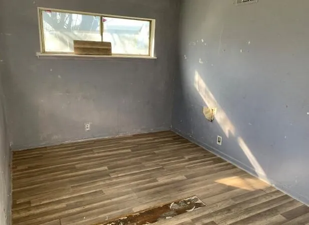 Single Family Residence For Sale in Tarrant County , 4604 Reed Street, Fort Worth, Texas 76119, 3 Bedroom, 2 Bathroom, Garage spaces, 1,546 Sqft, built in 1958, mls#21161556, Real Estate Agent in Fort Worth, Homes For Sale in Tarrant county, Homes For Sale in Fort Worth, Realtor in Fort Worth Texas, Real Estate Brokerage Independent Realty Texas, Luminita Cordes Realtor