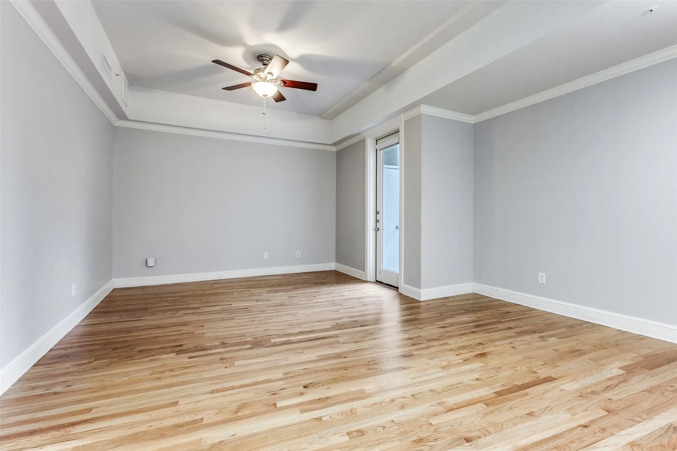 Hardwoods​​‌​​​​‌​​‌‌​‌‌​​​‌‌​‌​‌​‌​​​‌​​ throughout