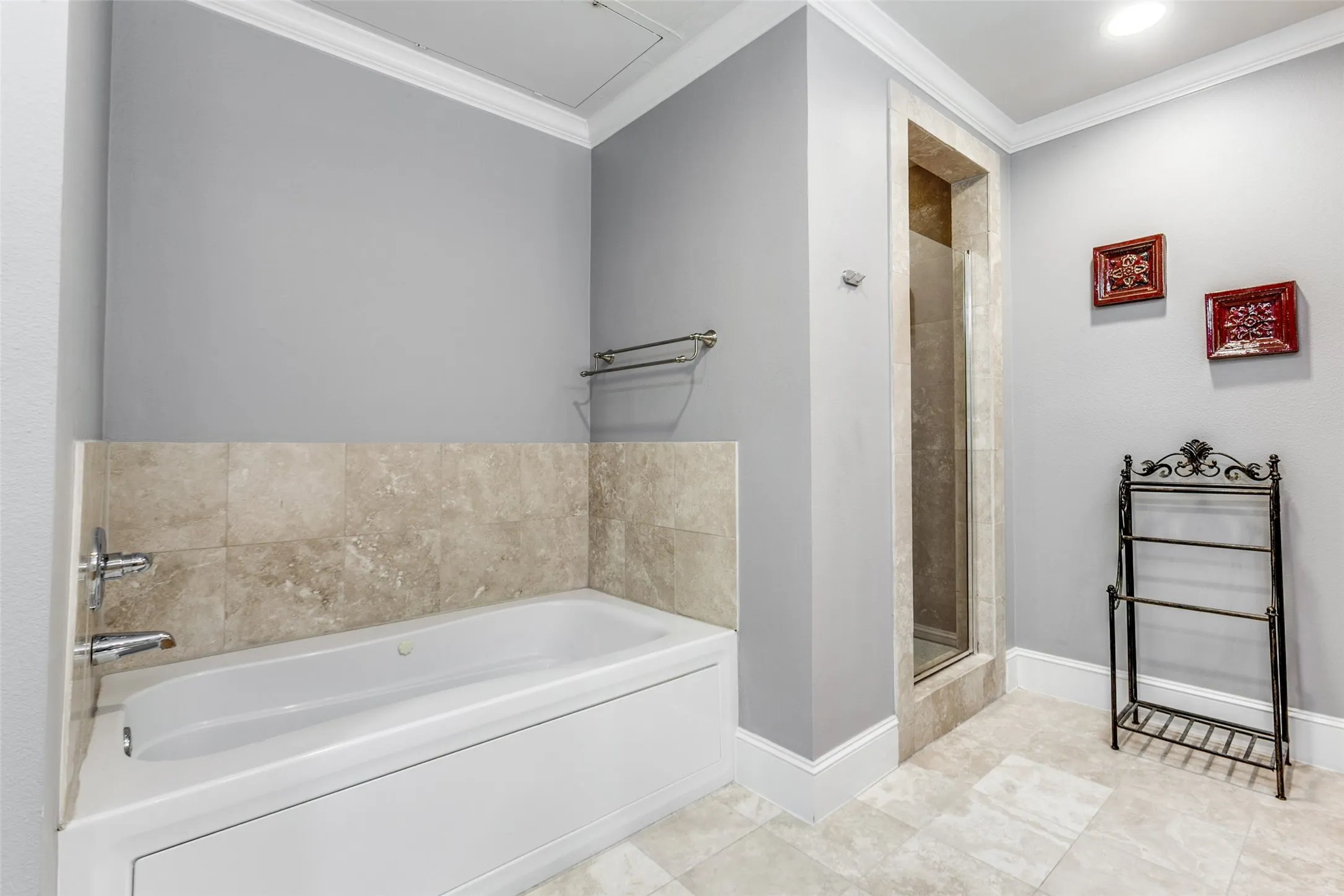 Separate Shower and jetted tub