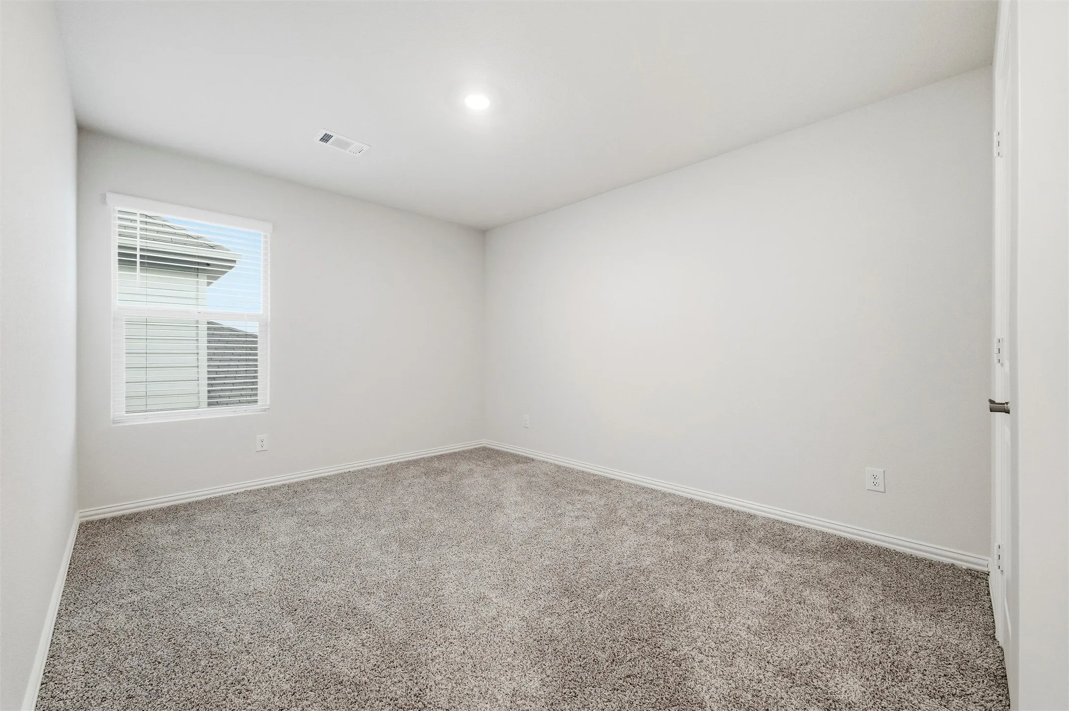 Single Family Residence For Sale in Kaufman County , 1604 Briar Hunt Drive, Forney, Texas 75126, 4 Bedroom, 3 Bathroom, 2 Garage spaces, 2,887 Sqft, built in 2023, Preowned, mls#21161691, Real Estate Agent in Forney, Homes For Sale in Kaufman county, Homes For Sale in Forney, Realtor in Forney Texas, Real Estate Brokerage Independent Realty Texas, Luminita Cordes Realtor