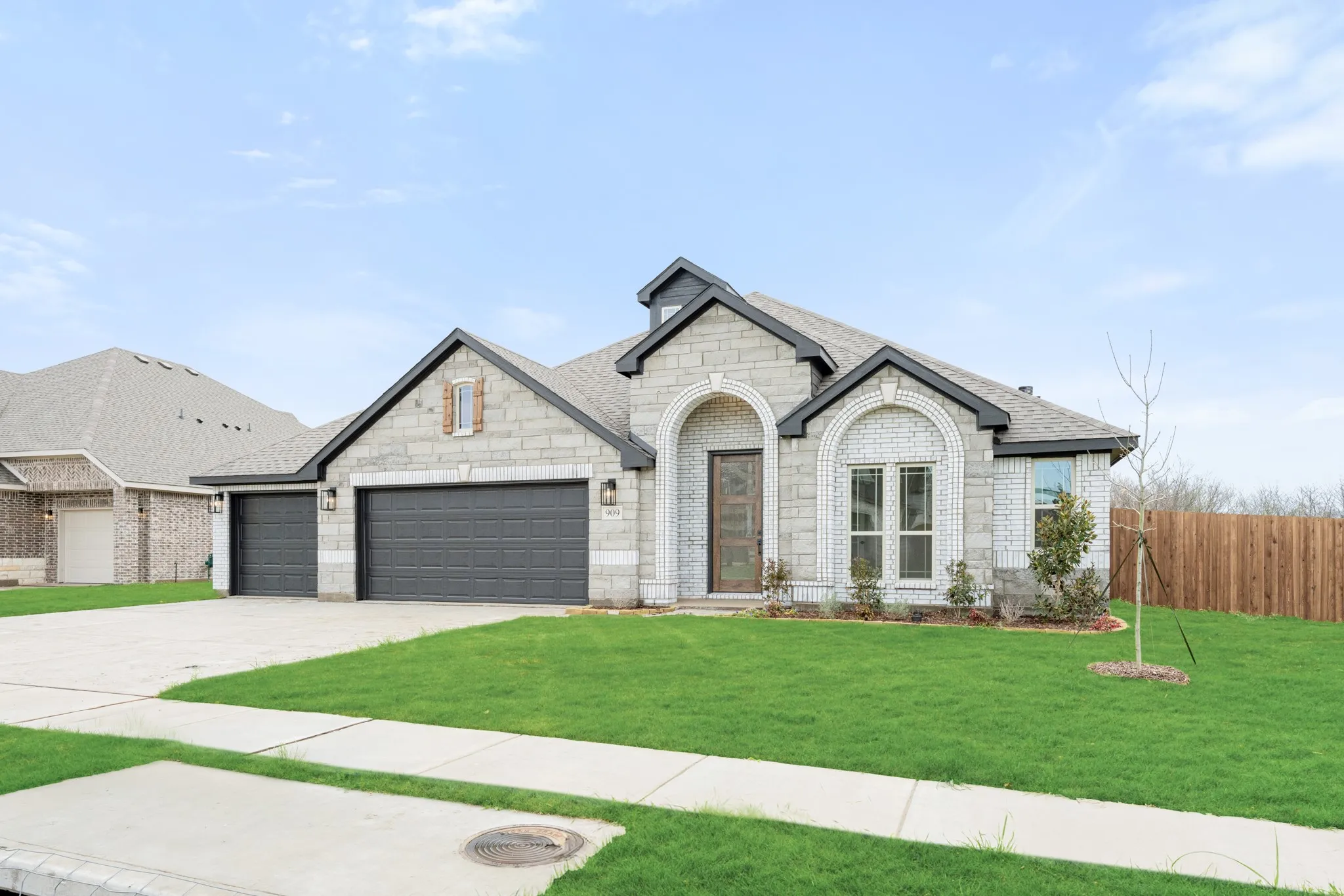 Single Family Residence For Sale in Collin County , 909 Willowbanks Drive, Josephine, Texas 75173, 4 Bedroom, 3 Bathroom, 3 Garage spaces, 2,759 Sqft, built in 2025, New Construction - Complete, mls#21161698, Real Estate Agent in Josephine, Homes For Sale in Collin county, Homes For Sale in Josephine, Realtor in Josephine Texas, Real Estate Brokerage Independent Realty Texas, Luminita Cordes Realtor