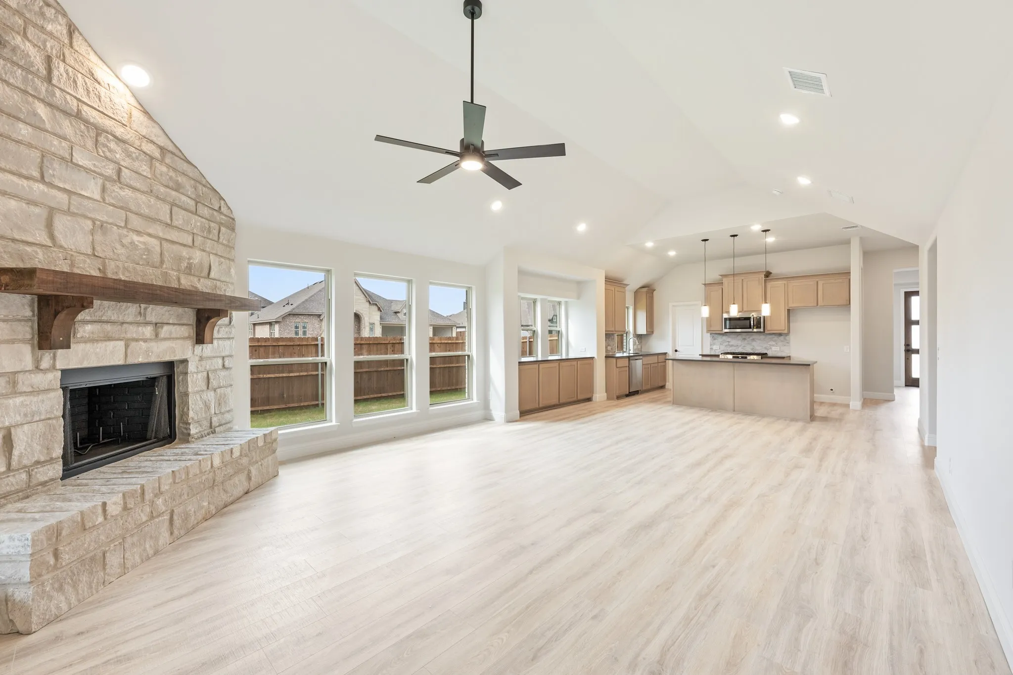 Single Family Residence For Sale in Collin County , 909 Willowbanks Drive, Josephine, Texas 75173, 4 Bedroom, 3 Bathroom, 3 Garage spaces, 2,759 Sqft, built in 2025, New Construction - Complete, mls#21161698, Real Estate Agent in Josephine, Homes For Sale in Collin county, Homes For Sale in Josephine, Realtor in Josephine Texas, Real Estate Brokerage Independent Realty Texas, Luminita Cordes Realtor