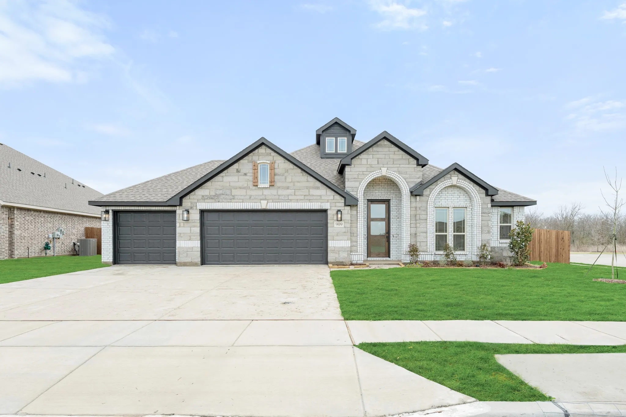 Single Family Residence For Sale in Collin County , 909 Willowbanks Drive, Josephine, Texas 75173, 4 Bedroom, 3 Bathroom, 3 Garage spaces, 2,759 Sqft, built in 2025, New Construction - Complete, mls#21161698, Real Estate Agent in Josephine, Homes For Sale in Collin county, Homes For Sale in Josephine, Realtor in Josephine Texas, Real Estate Brokerage Independent Realty Texas, Luminita Cordes Realtor