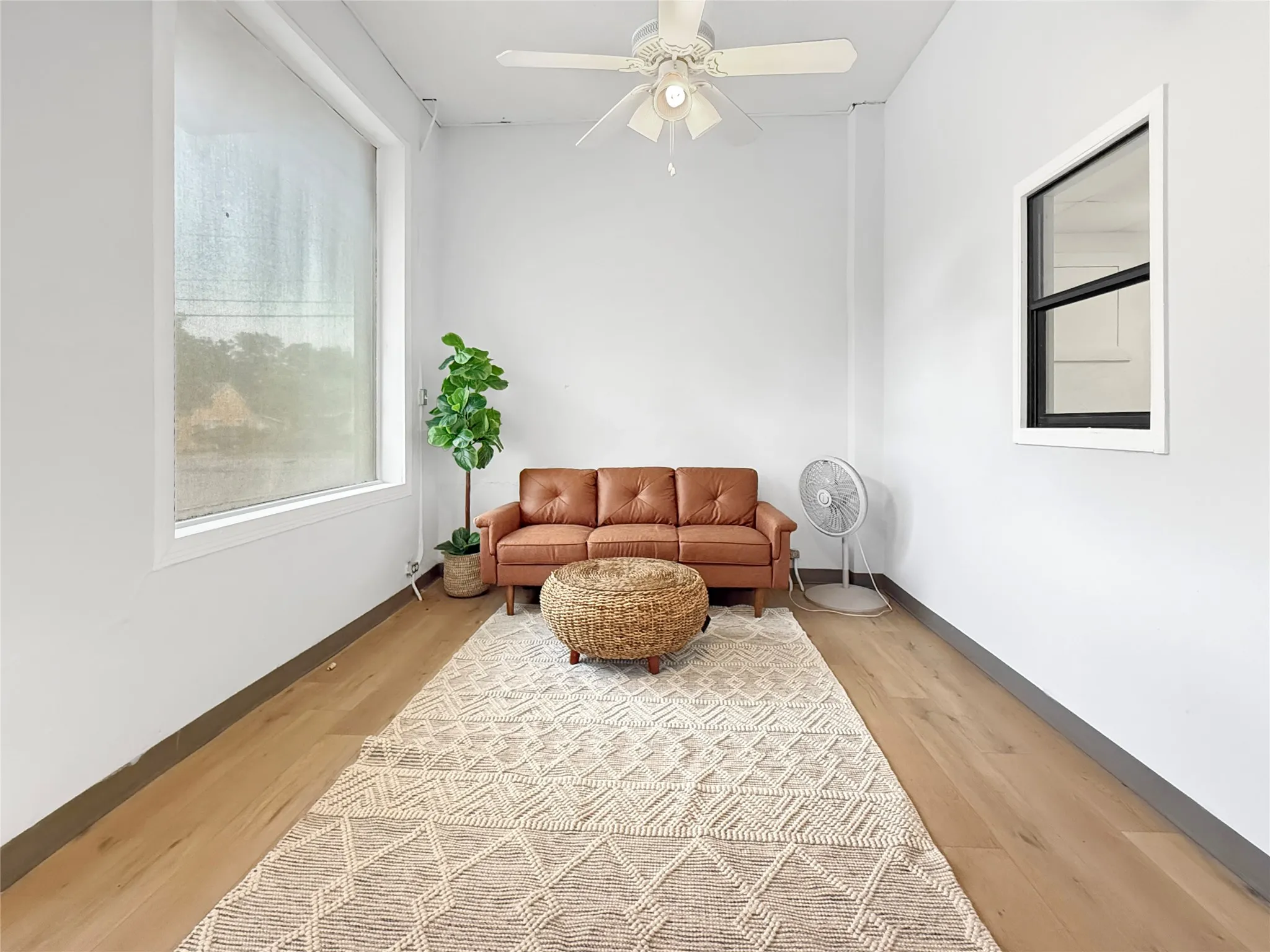 Warehouse For Rent in Tarrant County , 1403 Oak Knoll Drive, Haltom City, Texas 76117, 0, 0, Garage spaces, 0 Sqft, built in 1965, Preowned, mls#21161709, Real Estate Agent in Haltom City, Homes For Rent in Tarrant county, Homes For Rent in Haltom City, Realtor in Haltom City Texas, Real Estate Brokerage Independent Realty Texas, Luminita Cordes Realtor