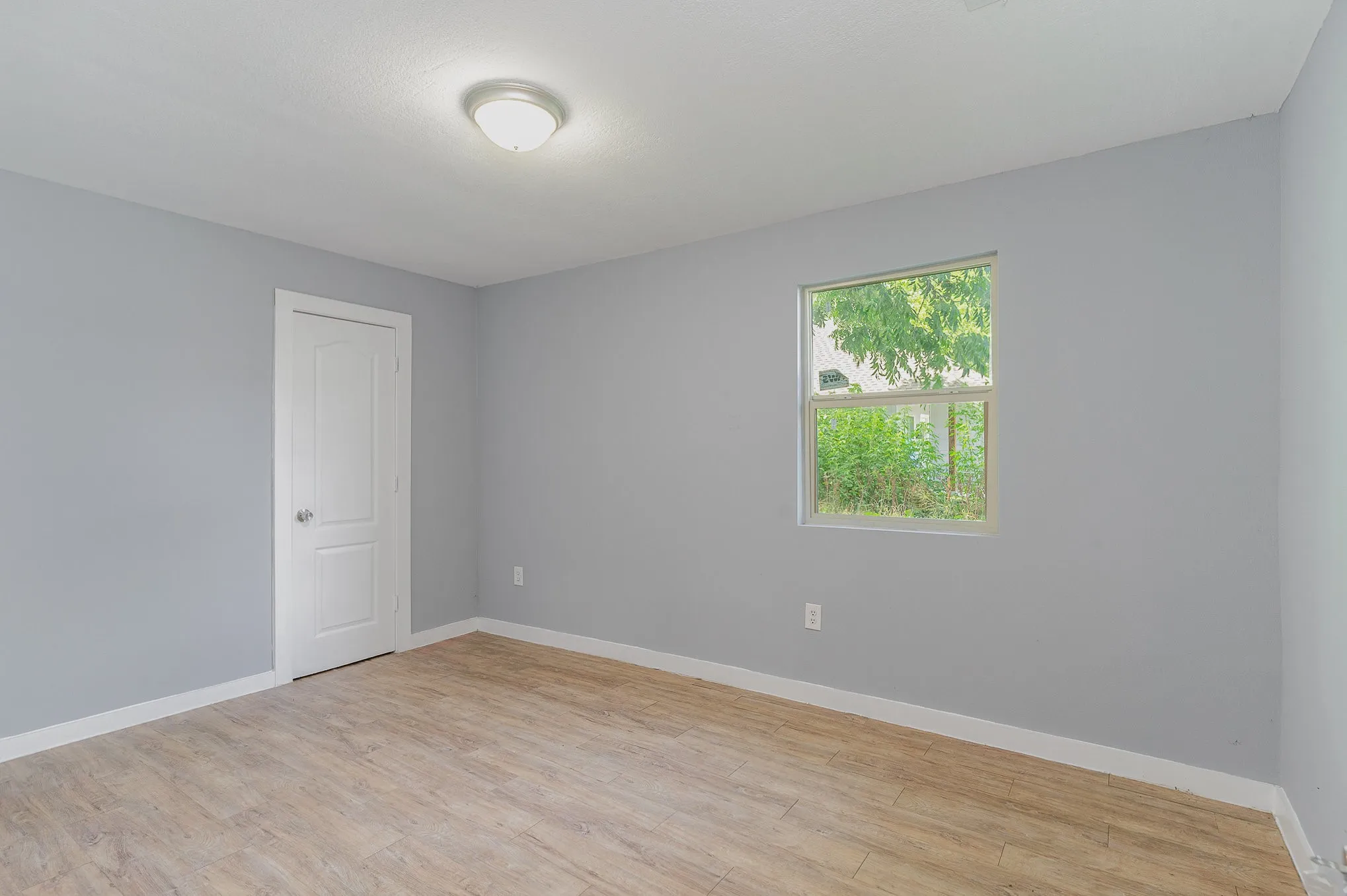 Single Family Residence For Sale in Dallas County , 4621 Owenwood Avenue, Dallas, Texas 75223, 4 Bedroom, 2 Bathroom, Garage spaces, 1,497 Sqft, built in 1940, mls#21161731, Real Estate Agent in Dallas, Homes For Sale in Dallas county, Homes For Sale in Dallas, Realtor in Dallas Texas, Real Estate Brokerage Independent Realty Texas, Luminita Cordes Realtor