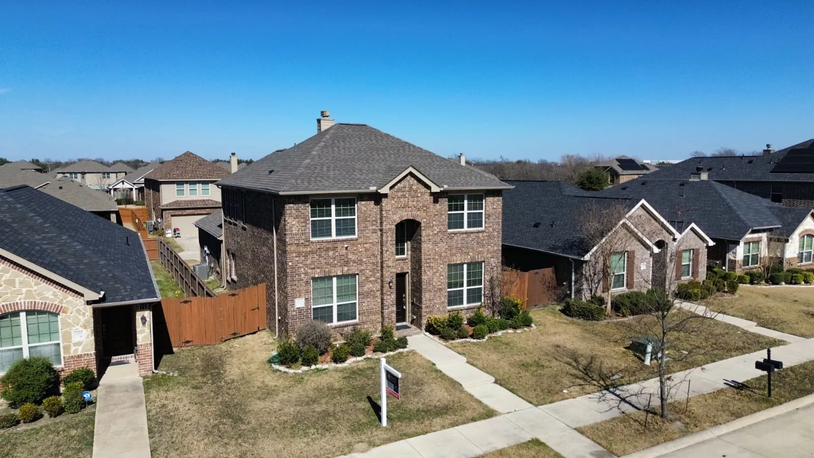 Single Family Residence For Sale in Kaufman County , 3006 Buckthorn Street, Heartland, Texas 75126, 4 Bedroom, 3 Bathroom, 2 Garage spaces, 2,204 Sqft, built in 2016, Price $285,000, mls#21161288, Real Estate Agent in Heartland, Homes For Sale in Kaufman county, Homes For Sale in Heartland, Realtor in Heartland Texas, Real Estate Brokerage Independent Realty Texas, Luminita Cordes Realtor