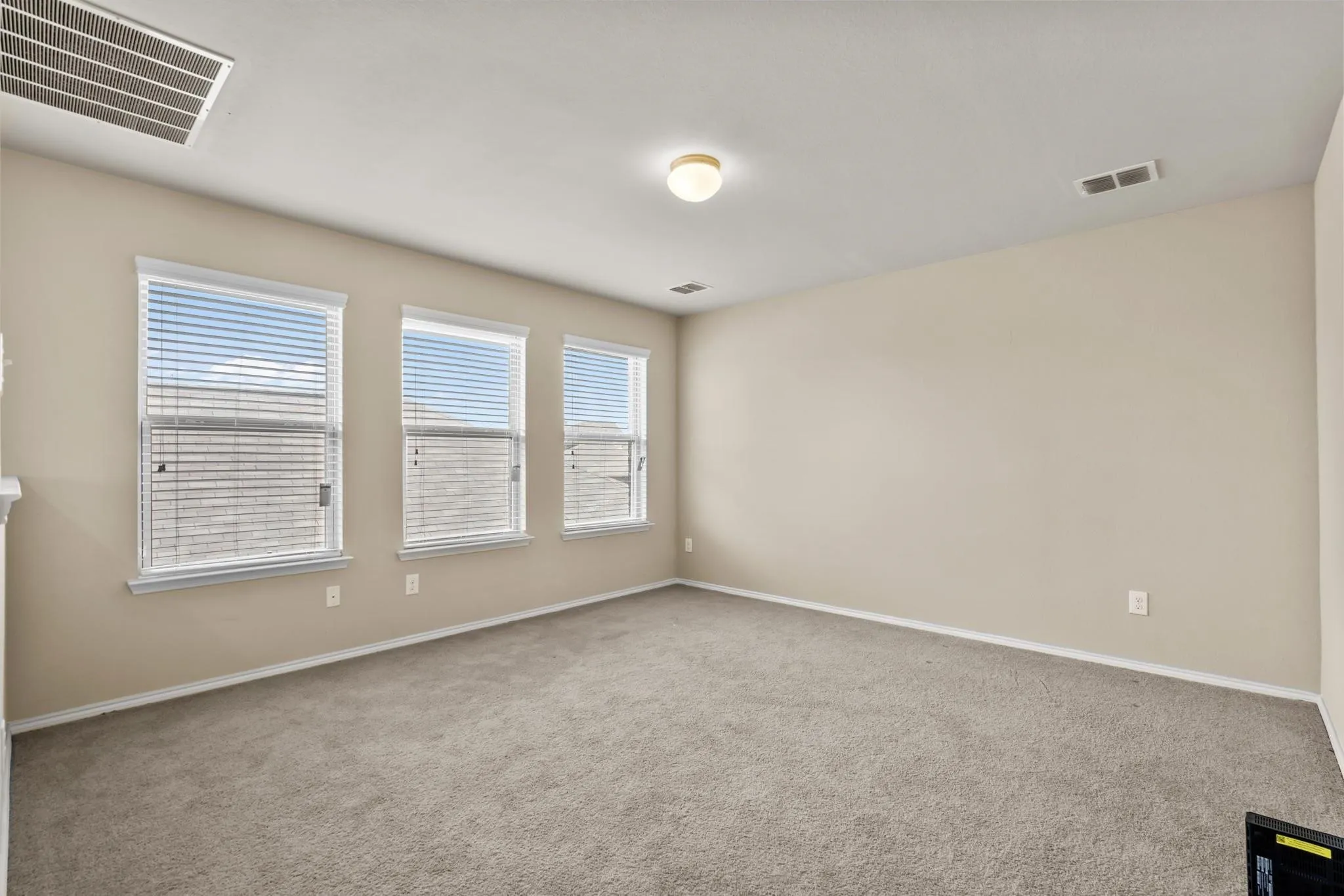 Single Family Residence For Sale in Kaufman County , 3006 Buckthorn Street, Heartland, Texas 75126, 4 Bedroom, 3 Bathroom, 2 Garage spaces, 2,204 Sqft, built in 2016, Price $285,000, mls#21161288, Real Estate Agent in Heartland, Homes For Sale in Kaufman county, Homes For Sale in Heartland, Realtor in Heartland Texas, Real Estate Brokerage Independent Realty Texas, Luminita Cordes Realtor