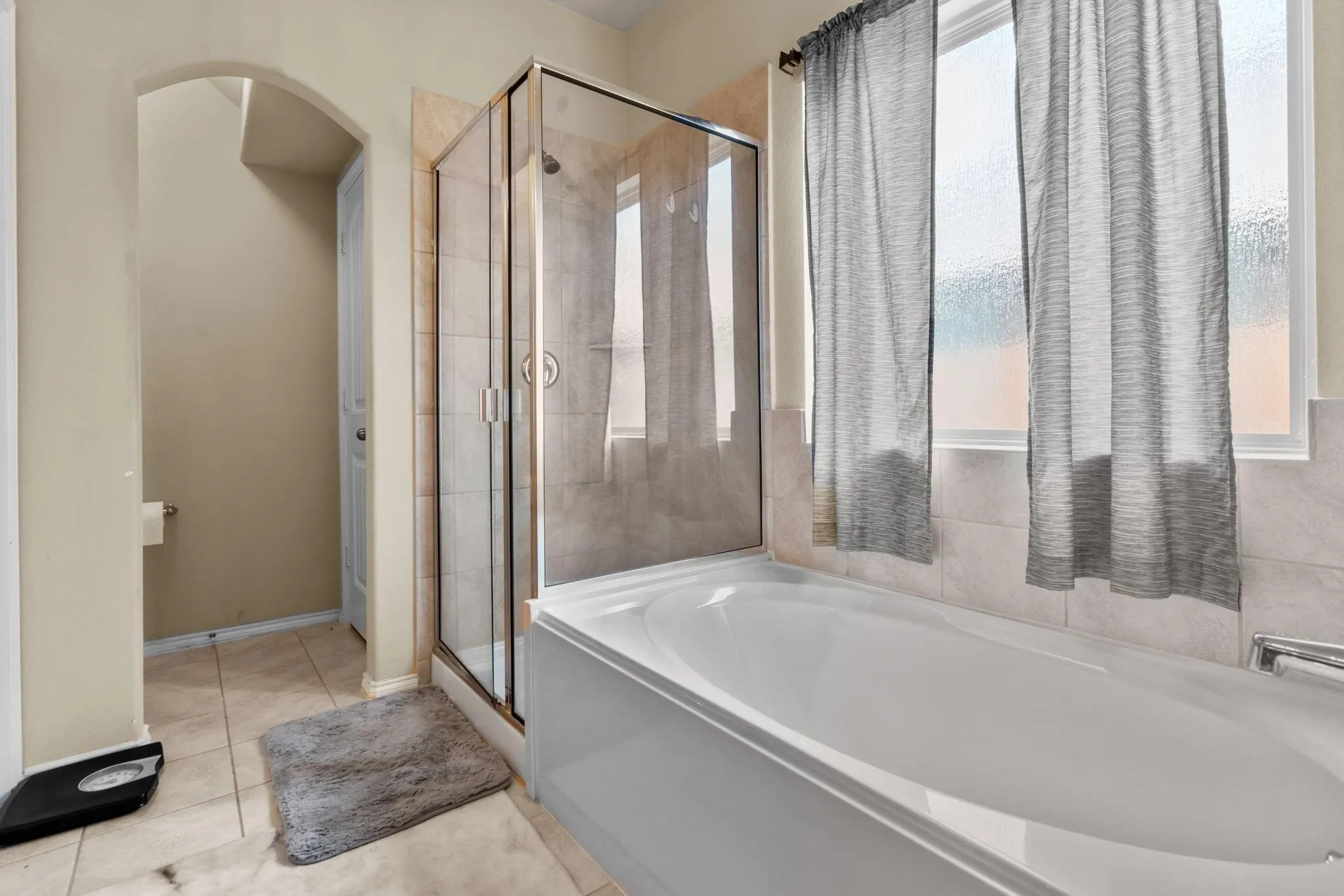Single Family Residence For Sale in Kaufman County , 3006 Buckthorn Street, Heartland, Texas 75126, 4 Bedroom, 3 Bathroom, 2 Garage spaces, 2,204 Sqft, built in 2016, Price $285,000, mls#21161288, Real Estate Agent in Heartland, Homes For Sale in Kaufman county, Homes For Sale in Heartland, Realtor in Heartland Texas, Real Estate Brokerage Independent Realty Texas, Luminita Cordes Realtor