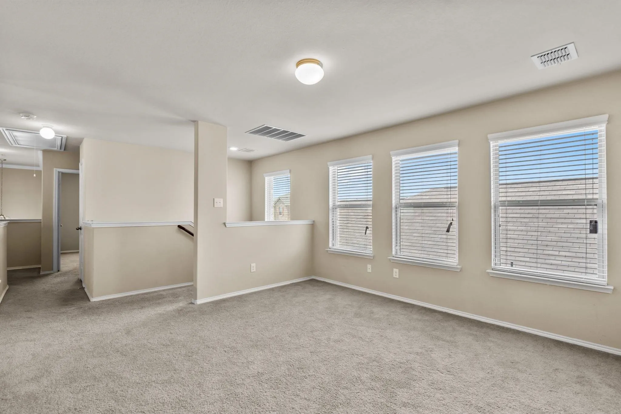 Single Family Residence For Sale in Kaufman County , 3006 Buckthorn Street, Heartland, Texas 75126, 4 Bedroom, 3 Bathroom, 2 Garage spaces, 2,204 Sqft, built in 2016, Price $285,000, mls#21161288, Real Estate Agent in Heartland, Homes For Sale in Kaufman county, Homes For Sale in Heartland, Realtor in Heartland Texas, Real Estate Brokerage Independent Realty Texas, Luminita Cordes Realtor