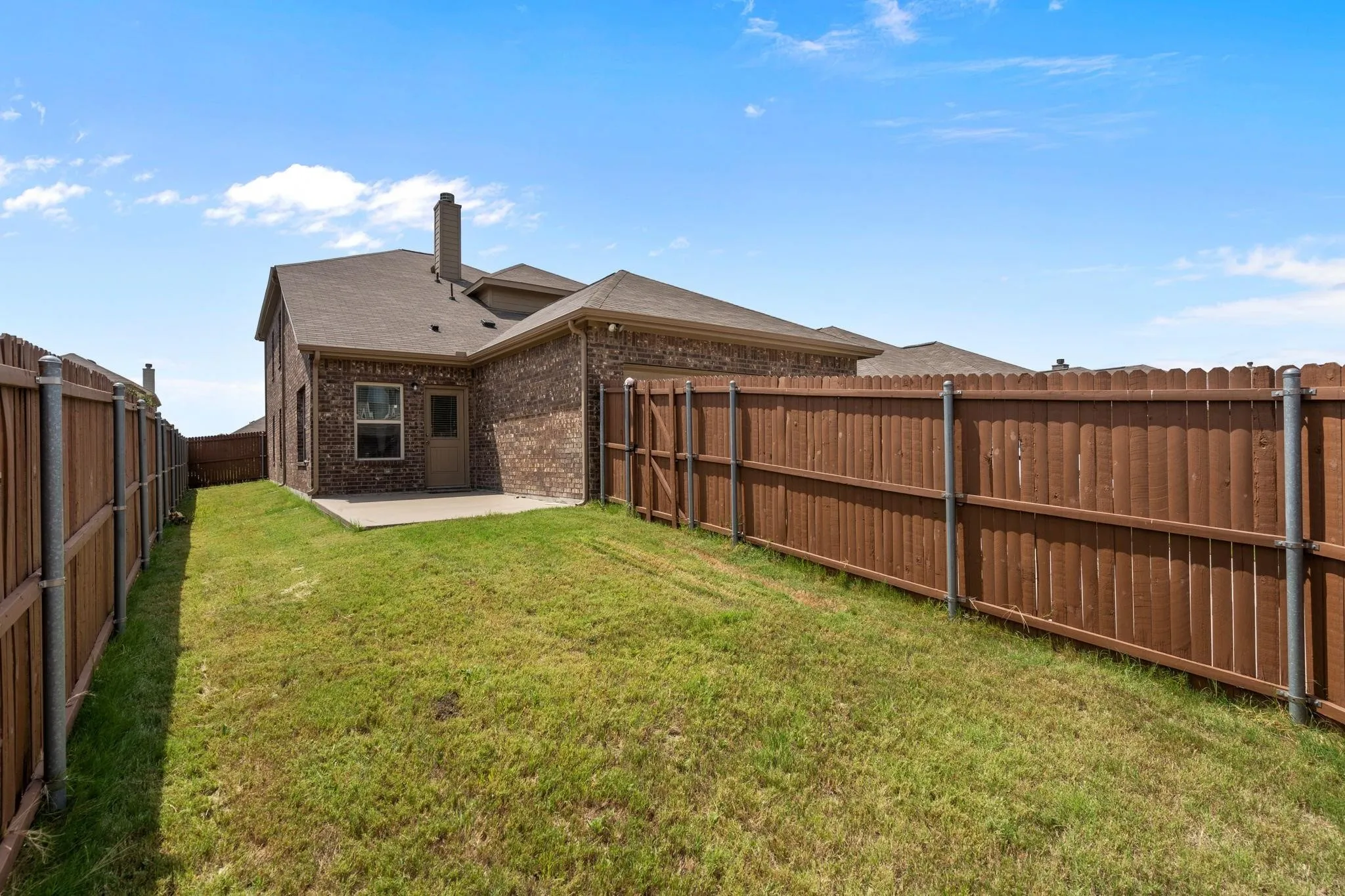 Single Family Residence For Sale in Kaufman County , 3006 Buckthorn Street, Heartland, Texas 75126, 4 Bedroom, 3 Bathroom, 2 Garage spaces, 2,204 Sqft, built in 2016, Price $285,000, mls#21161288, Real Estate Agent in Heartland, Homes For Sale in Kaufman county, Homes For Sale in Heartland, Realtor in Heartland Texas, Real Estate Brokerage Independent Realty Texas, Luminita Cordes Realtor