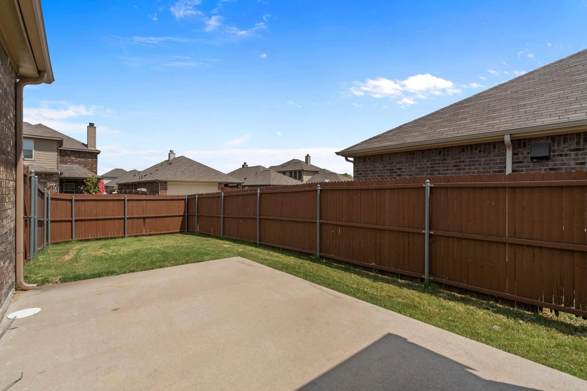 Single Family Residence For Sale in Kaufman County , 3006 Buckthorn Street, Heartland, Texas 75126, 4 Bedroom, 3 Bathroom, 2 Garage spaces, 2,204 Sqft, built in 2016, Price $285,000, mls#21161288, Real Estate Agent in Heartland, Homes For Sale in Kaufman county, Homes For Sale in Heartland, Realtor in Heartland Texas, Real Estate Brokerage Independent Realty Texas, Luminita Cordes Realtor