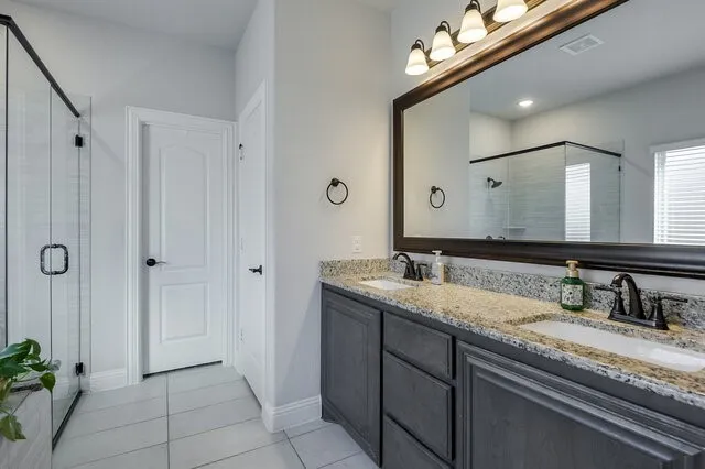 Double sinks so everyone stays in their own lane. Important!