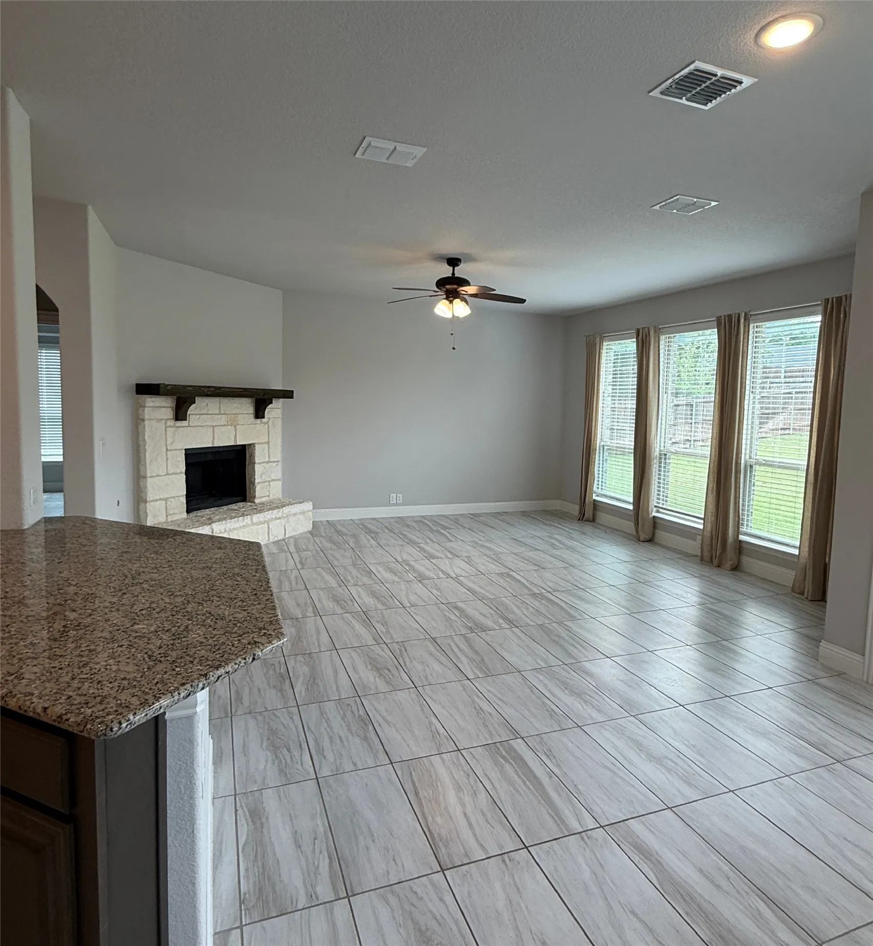Single Family Residence For Sale in Tarrant County , 807 Imperial Way, Mansfield, Texas 76063, 6 Bedroom, 4 Bathroom, 3 Garage spaces, 3,245 Sqft, built in 2020, mls#21160557, Real Estate Agent in Mansfield, Homes For Sale in Tarrant county, Homes For Sale in Mansfield, Realtor in Mansfield Texas, Real Estate Brokerage Independent Realty Texas, Luminita Cordes Realtor