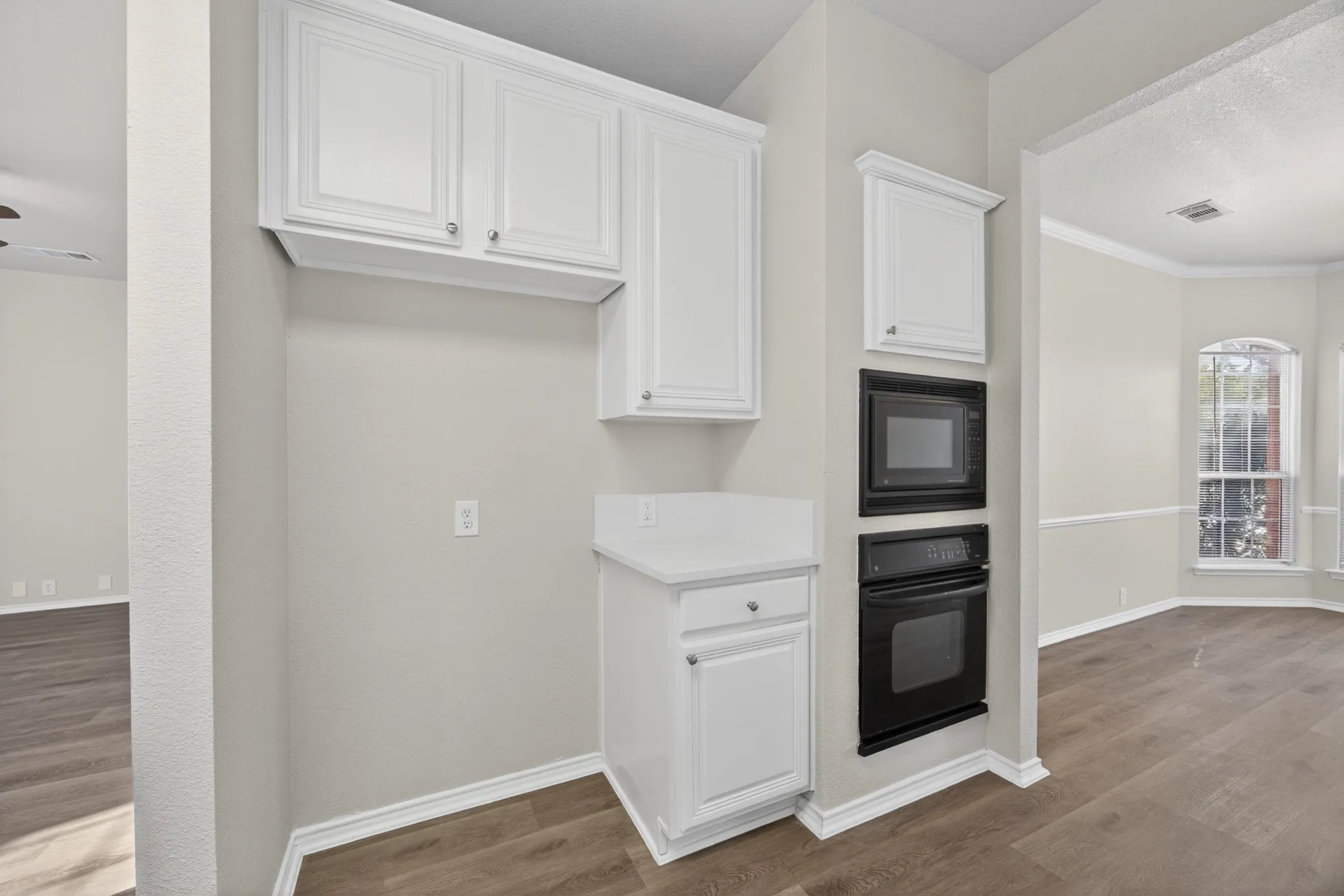 Single Family Residence For Sale in Collin County , 6116 Berkshire Road, Mc Kinney, Texas 75072, 4 Bedroom, 3 Bathroom, 2 Garage spaces, 2,403 Sqft, built in 2000, mls#21158097, Real Estate Agent in Mc Kinney, Homes For Sale in Collin county, Homes For Sale in Mc Kinney, Realtor in Mc Kinney Texas, Real Estate Brokerage Independent Realty Texas, Luminita Cordes Realtor