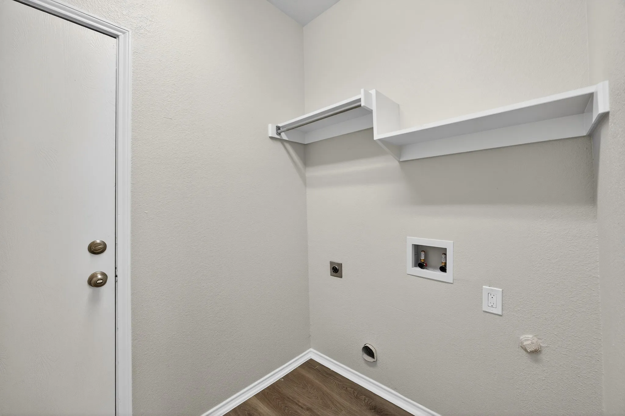 Single Family Residence For Sale in Collin County , 6116 Berkshire Road, Mc Kinney, Texas 75072, 4 Bedroom, 3 Bathroom, 2 Garage spaces, 2,403 Sqft, built in 2000, mls#21158097, Real Estate Agent in Mc Kinney, Homes For Sale in Collin county, Homes For Sale in Mc Kinney, Realtor in Mc Kinney Texas, Real Estate Brokerage Independent Realty Texas, Luminita Cordes Realtor