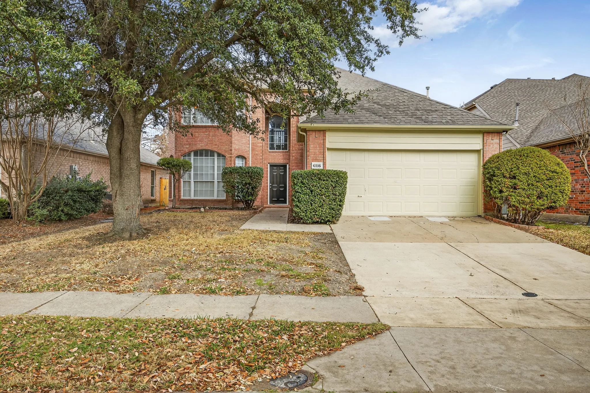 Single Family Residence For Sale in Collin County , 6116 Berkshire Road, Mc Kinney, Texas 75072, 4 Bedroom, 3 Bathroom, 2 Garage spaces, 2,403 Sqft, built in 2000, mls#21158097, Real Estate Agent in Mc Kinney, Homes For Sale in Collin county, Homes For Sale in Mc Kinney, Realtor in Mc Kinney Texas, Real Estate Brokerage Independent Realty Texas, Luminita Cordes Realtor