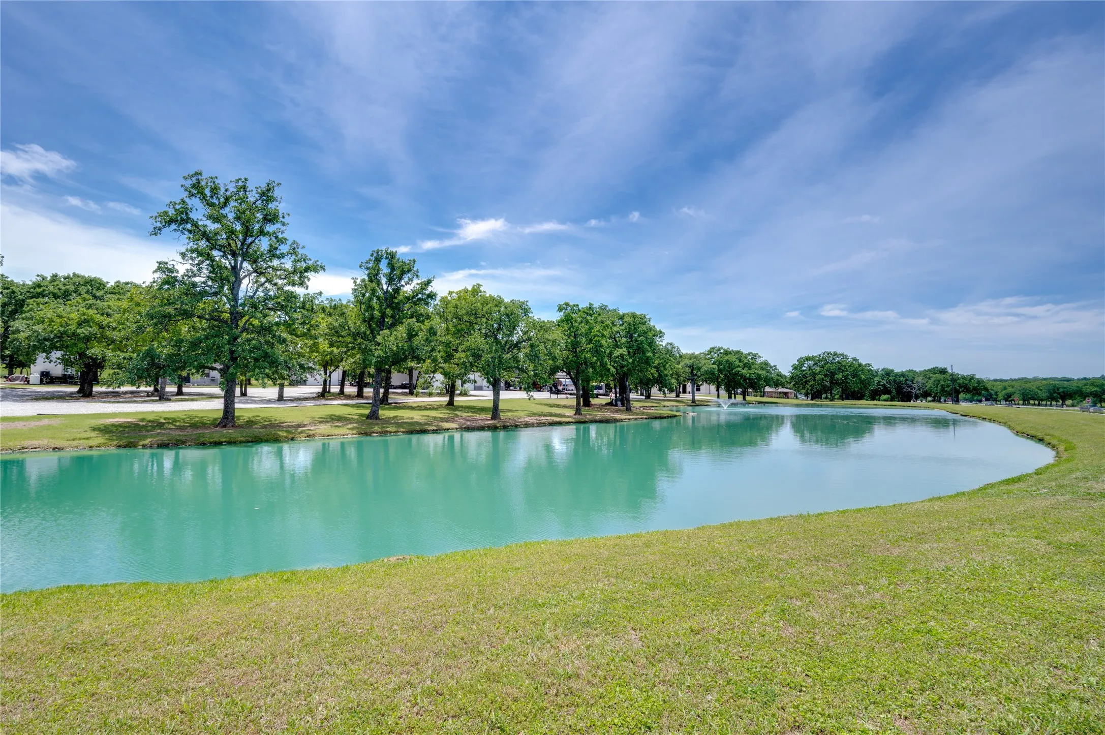 Single Family Residence For Sale in Cooke County , 11776 E US Highway 82, Whitesboro, Texas 76273, 3 Bedroom, 3 Bathroom, 2 Garage spaces, 2,476 Sqft, built in 2021, Preowned, mls#21157110, Real Estate Agent in Whitesboro, Homes For Sale in Cooke county, Homes For Sale in Whitesboro, Realtor in Whitesboro Texas, Real Estate Brokerage Independent Realty Texas, Luminita Cordes Realtor