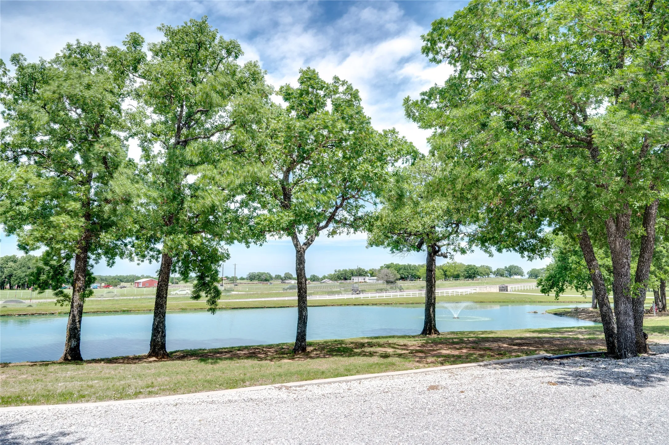Single Family Residence For Sale in Cooke County , 11776 E US Highway 82, Whitesboro, Texas 76273, 3 Bedroom, 3 Bathroom, 2 Garage spaces, 2,476 Sqft, built in 2021, Preowned, mls#21157110, Real Estate Agent in Whitesboro, Homes For Sale in Cooke county, Homes For Sale in Whitesboro, Realtor in Whitesboro Texas, Real Estate Brokerage Independent Realty Texas, Luminita Cordes Realtor