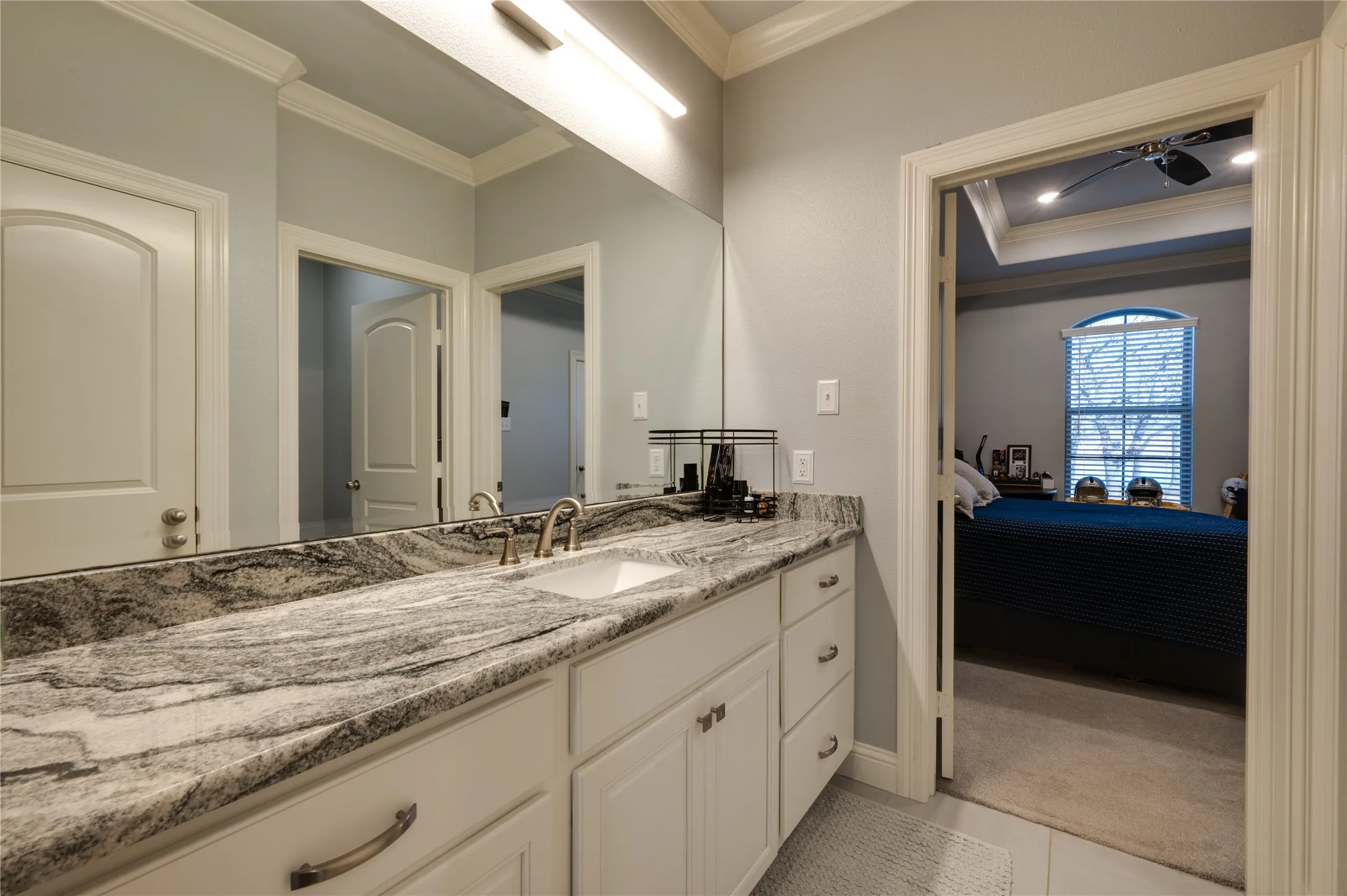 Full bath for 2nd and 3rd bedrooms.