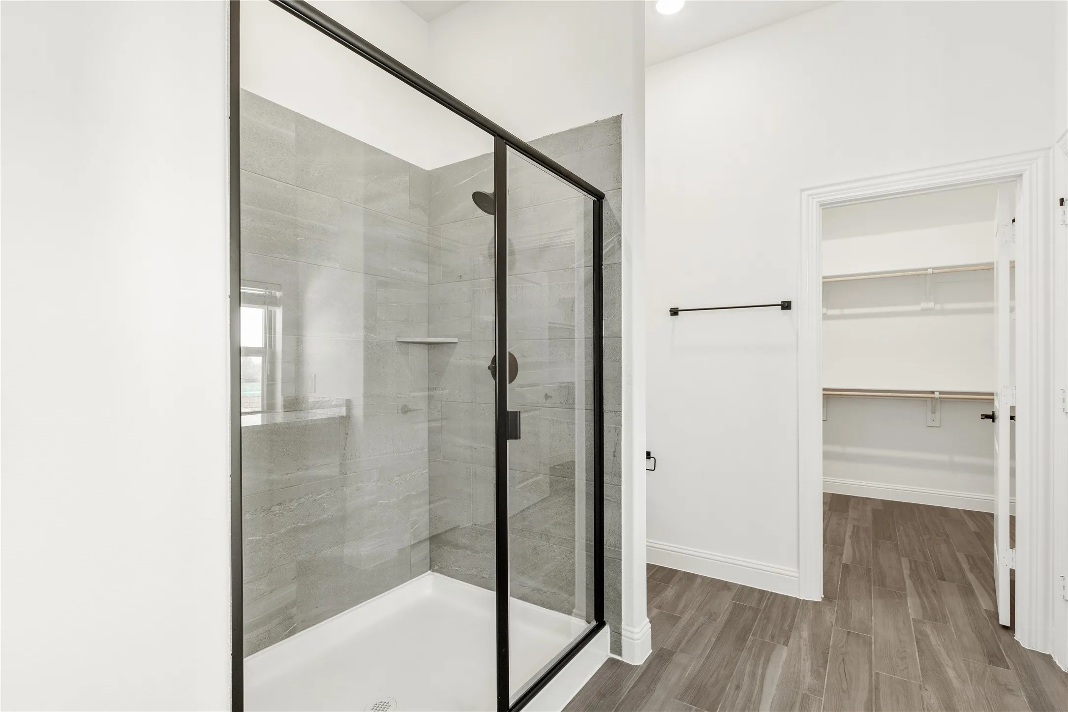 Single Family Residence For Sale in Ellis County , 415 Birkdale Lane, Red Oak, Texas 75154, 5 Bedroom, 4 Bathroom, 2 Garage spaces, 3,261 Sqft, built in 2026, New Construction - Complete, mls#21161809, Real Estate Agent in Red Oak, Homes For Sale in Ellis county, Homes For Sale in Red Oak, Realtor in Red Oak Texas, Real Estate Brokerage Independent Realty Texas, Luminita Cordes Realtor